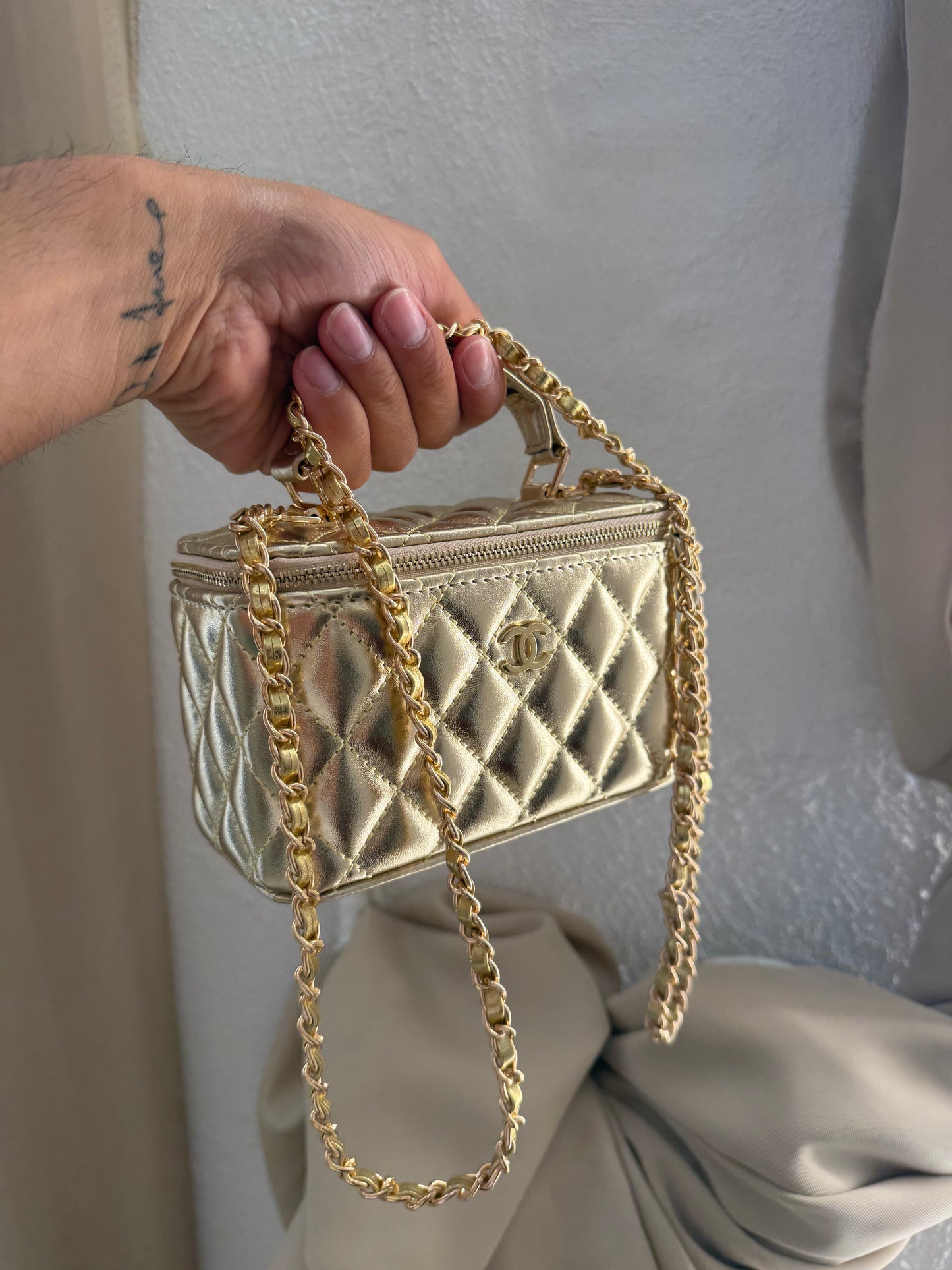 Chanel vanity vip Gift make up second hand