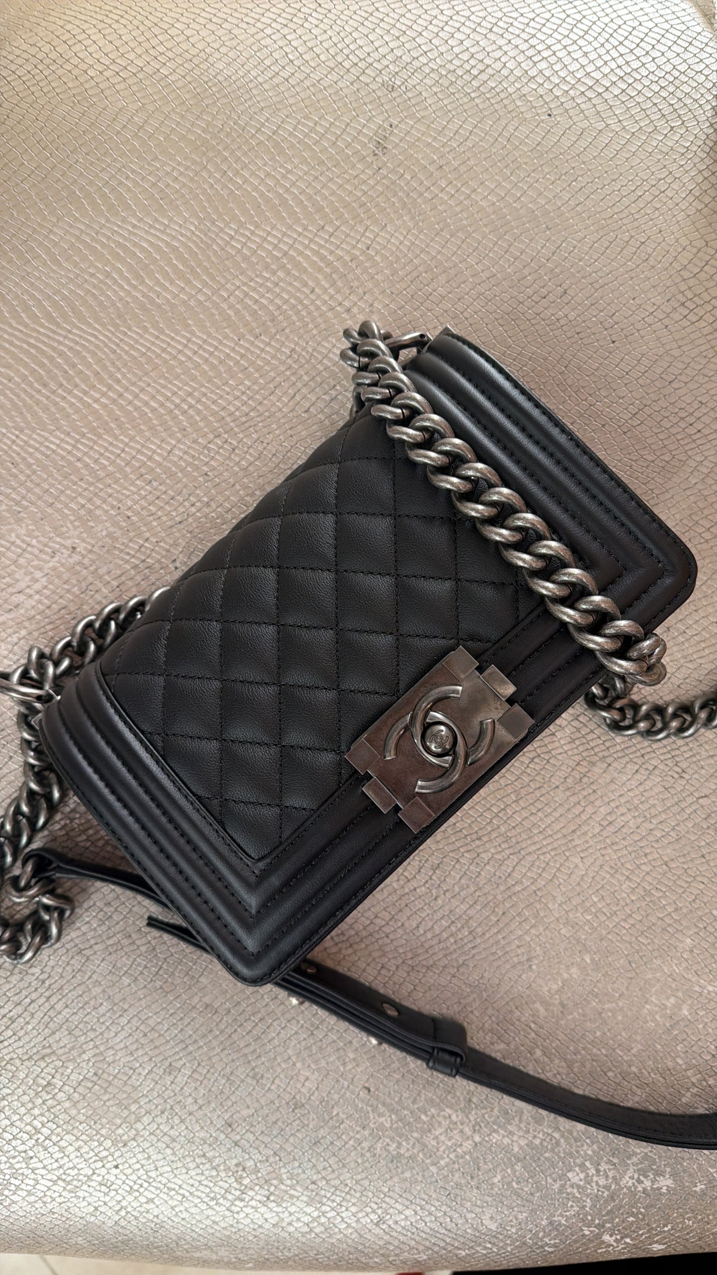 Chanel boy second hand