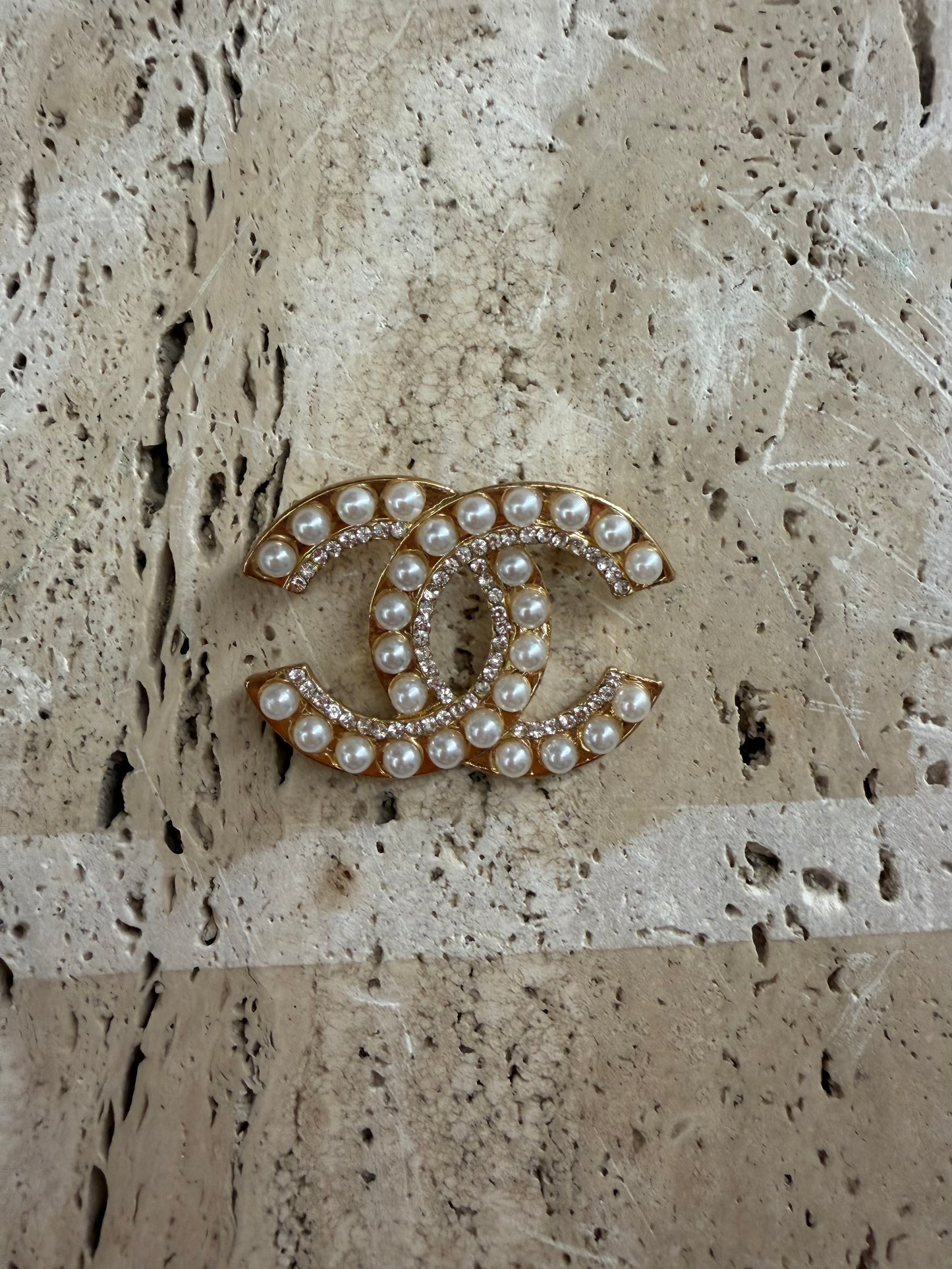 Spilla chanel vip gift Make-up second hand