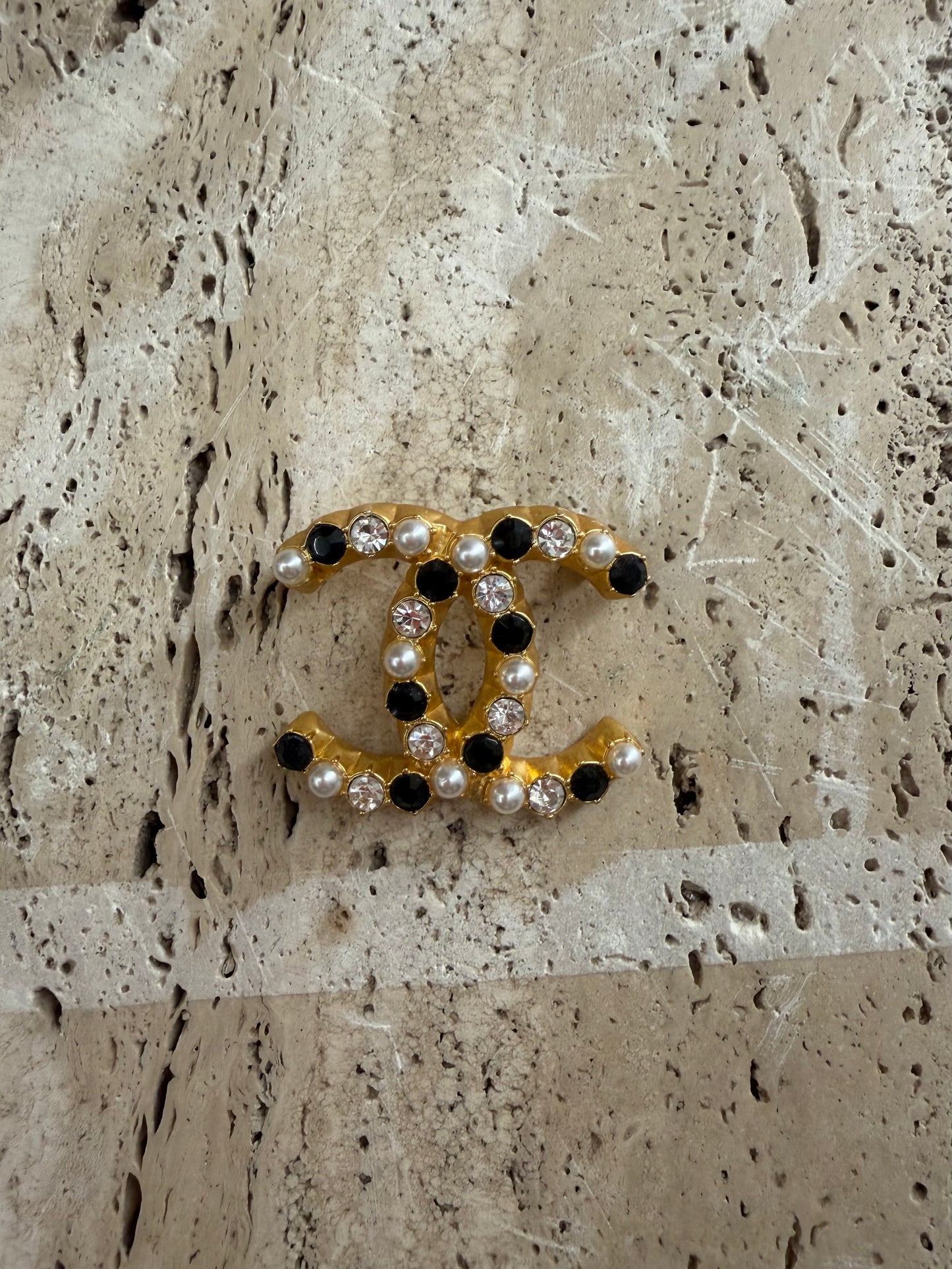 Spilla chanel vip gift Make-up second hand