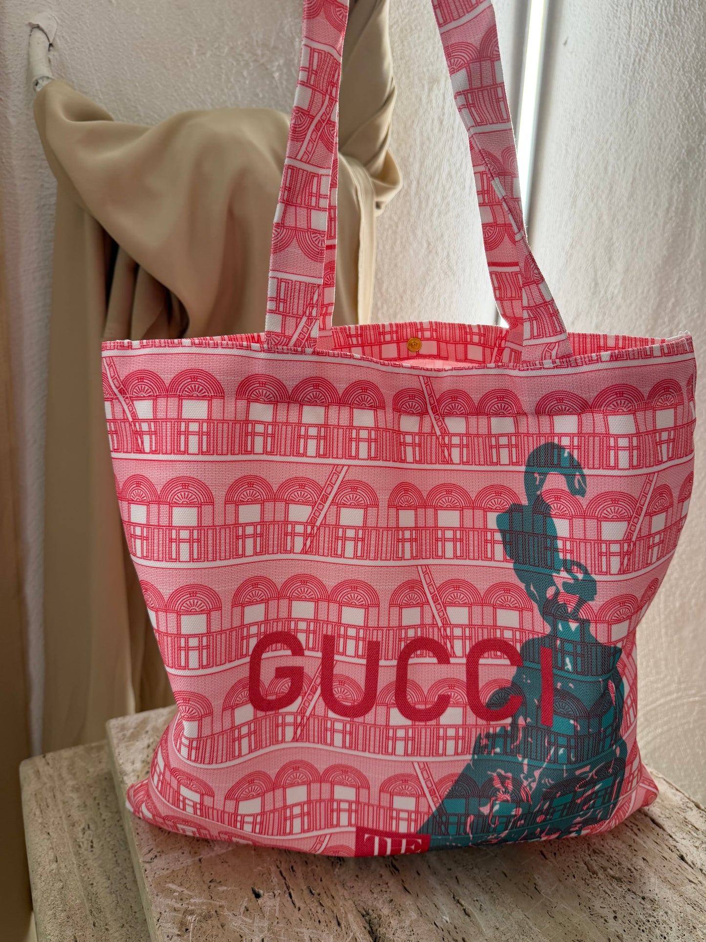 Gucci uniform second hand