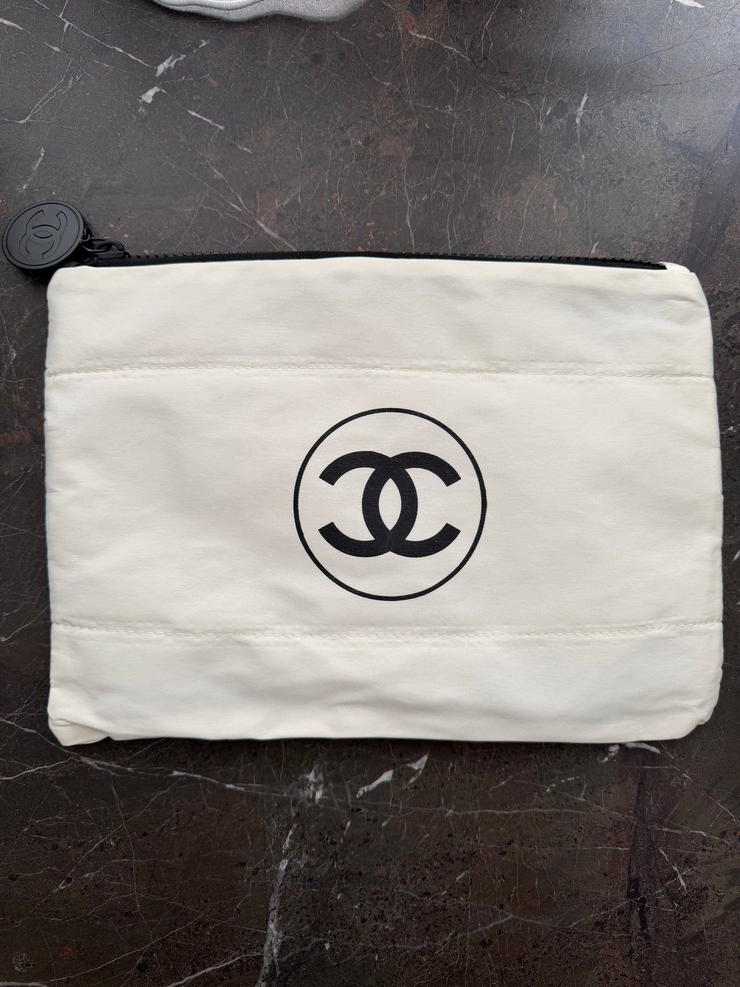 Chanel make up second hand vip gift