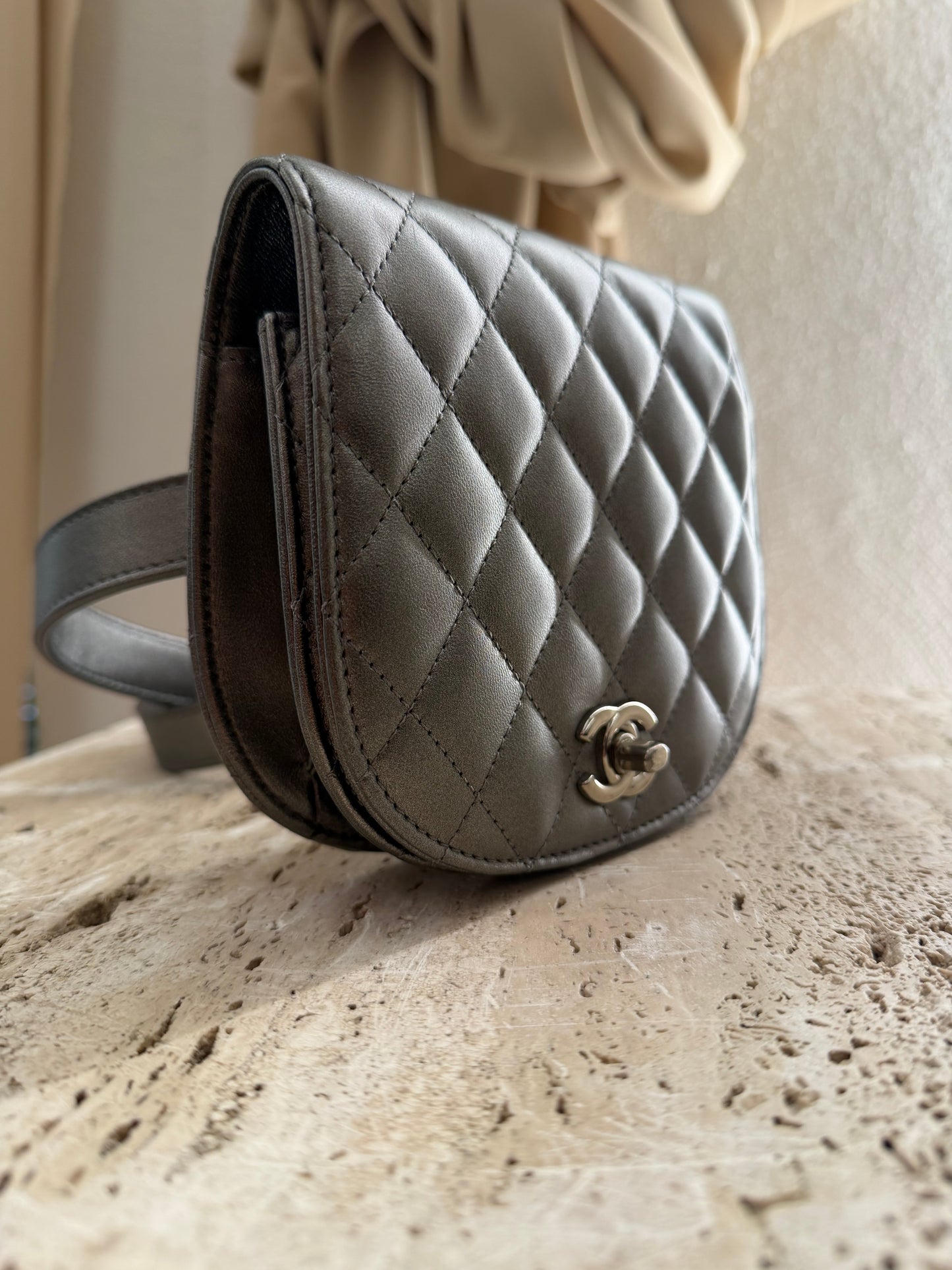 Chanel vip gift make up second hand