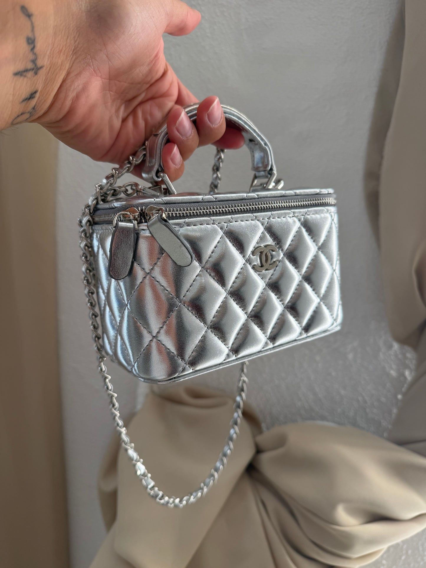 Chanel vanity vip Gift make up second hand