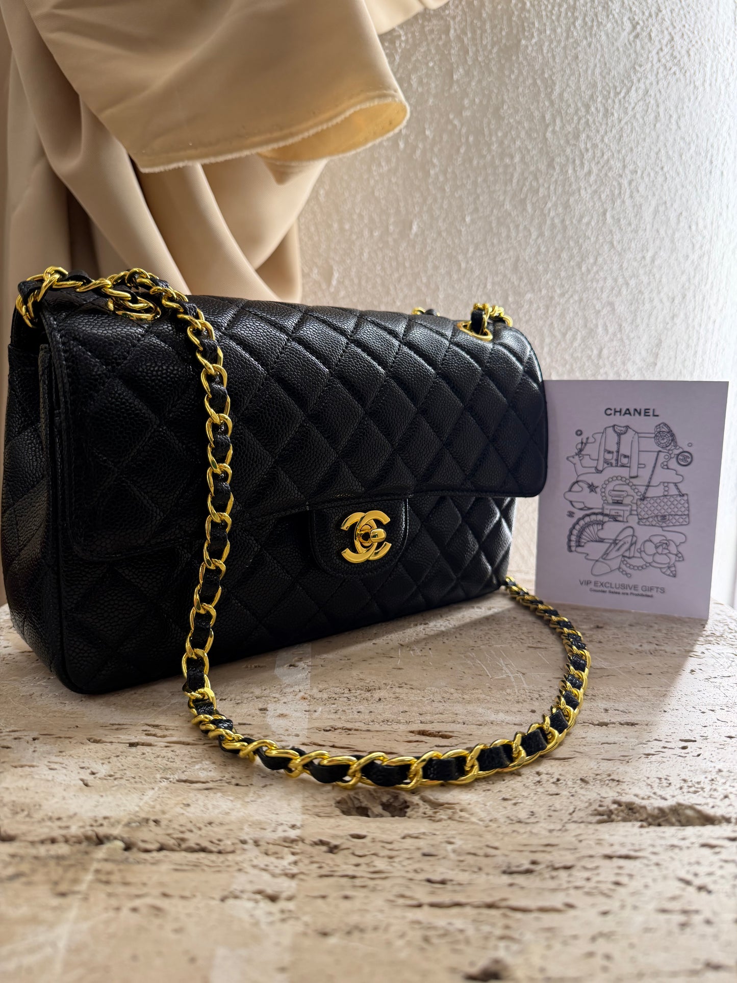 Chanel vip gift make up second han