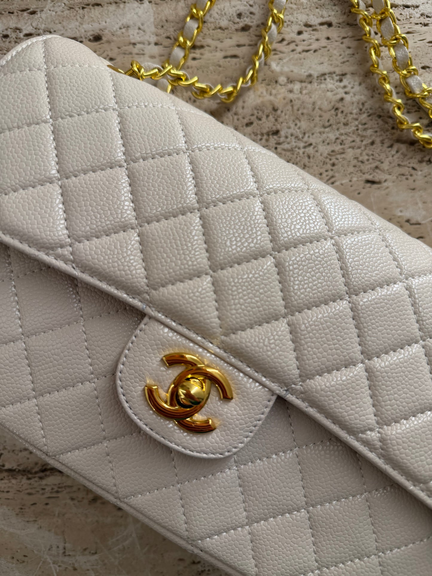 Chanel vip gift make up second han