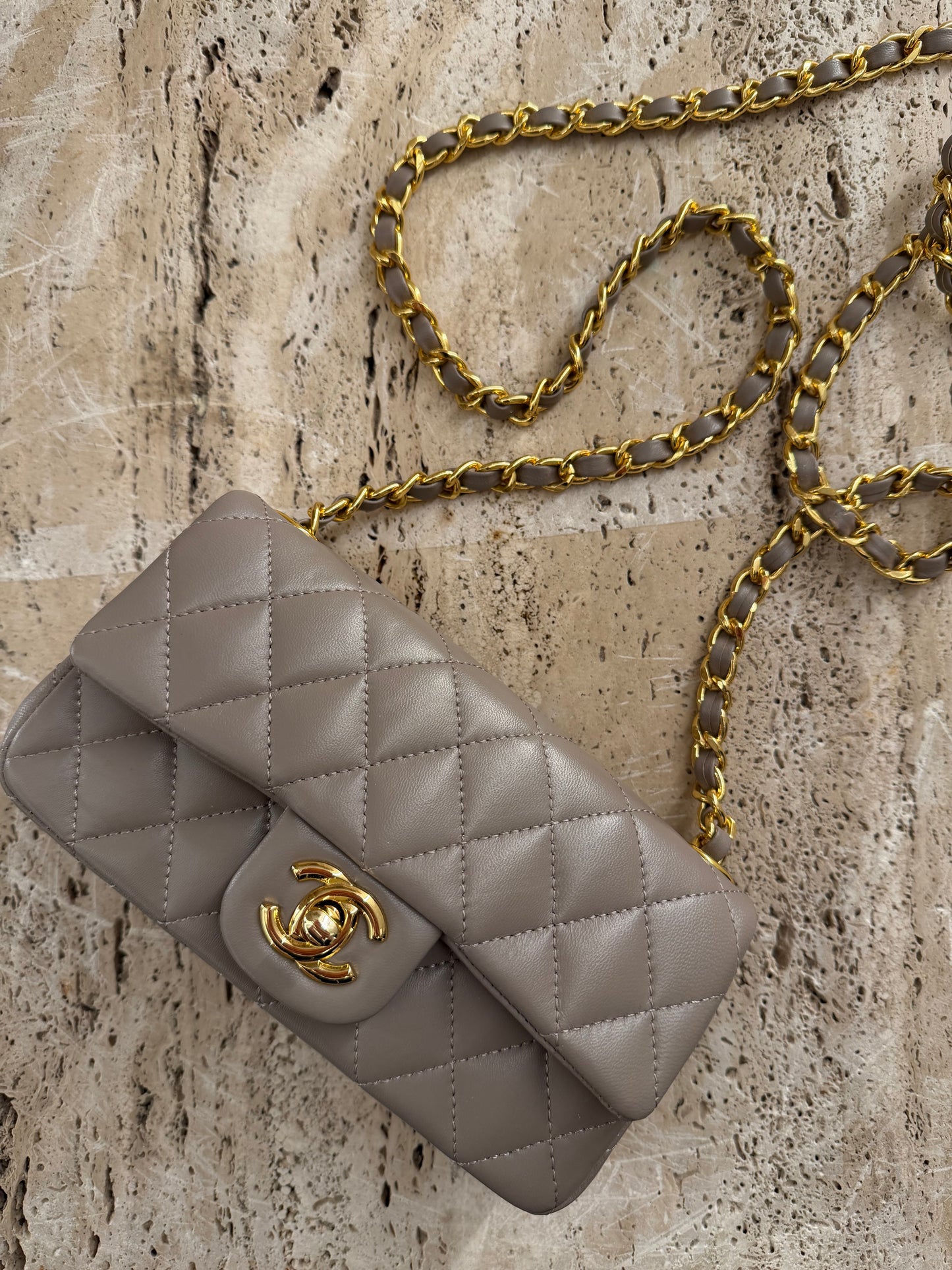 Chanel vip gift make up second hand