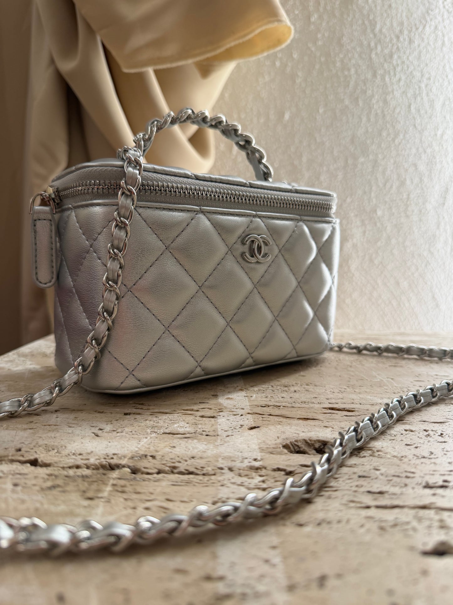 Chanel  vanity box vip gift second hand