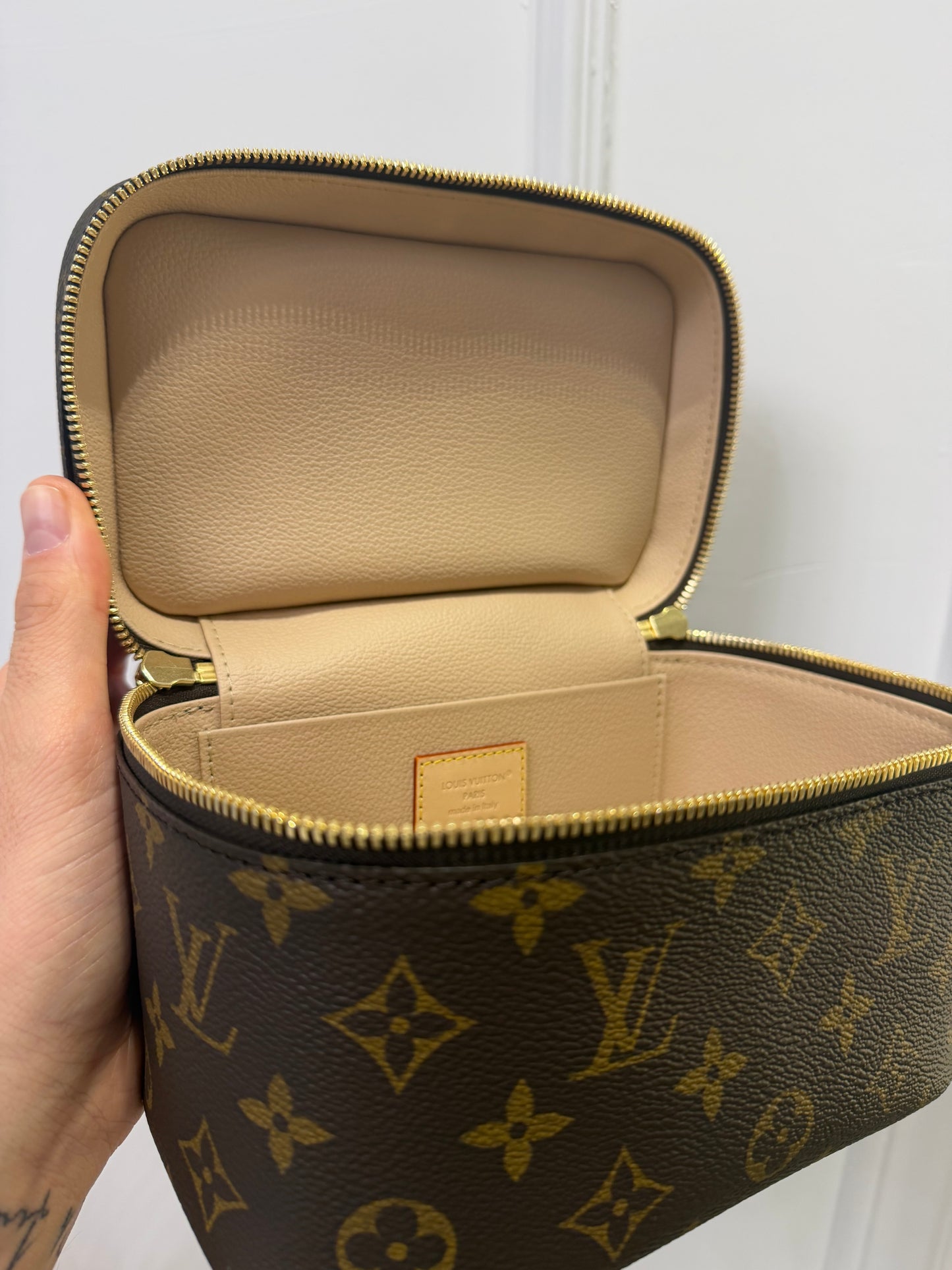 LOUIS VUITTON second hand