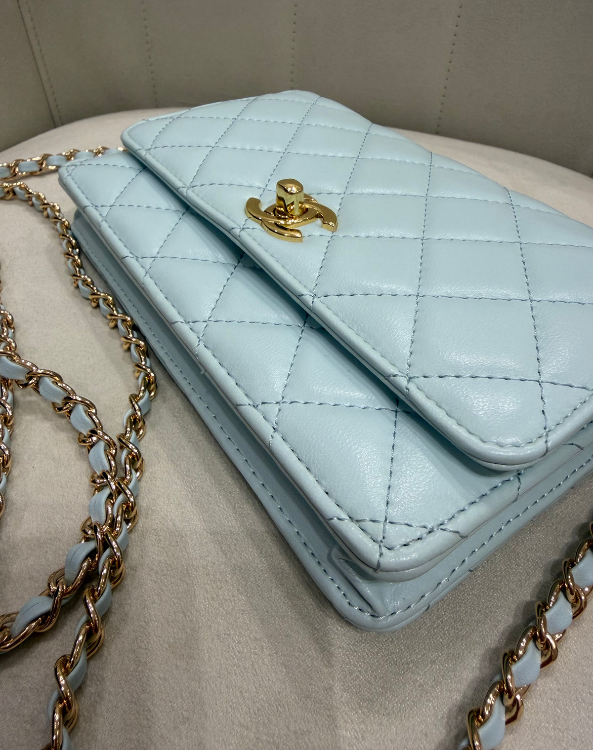 Chanel vip gift male up second hand
