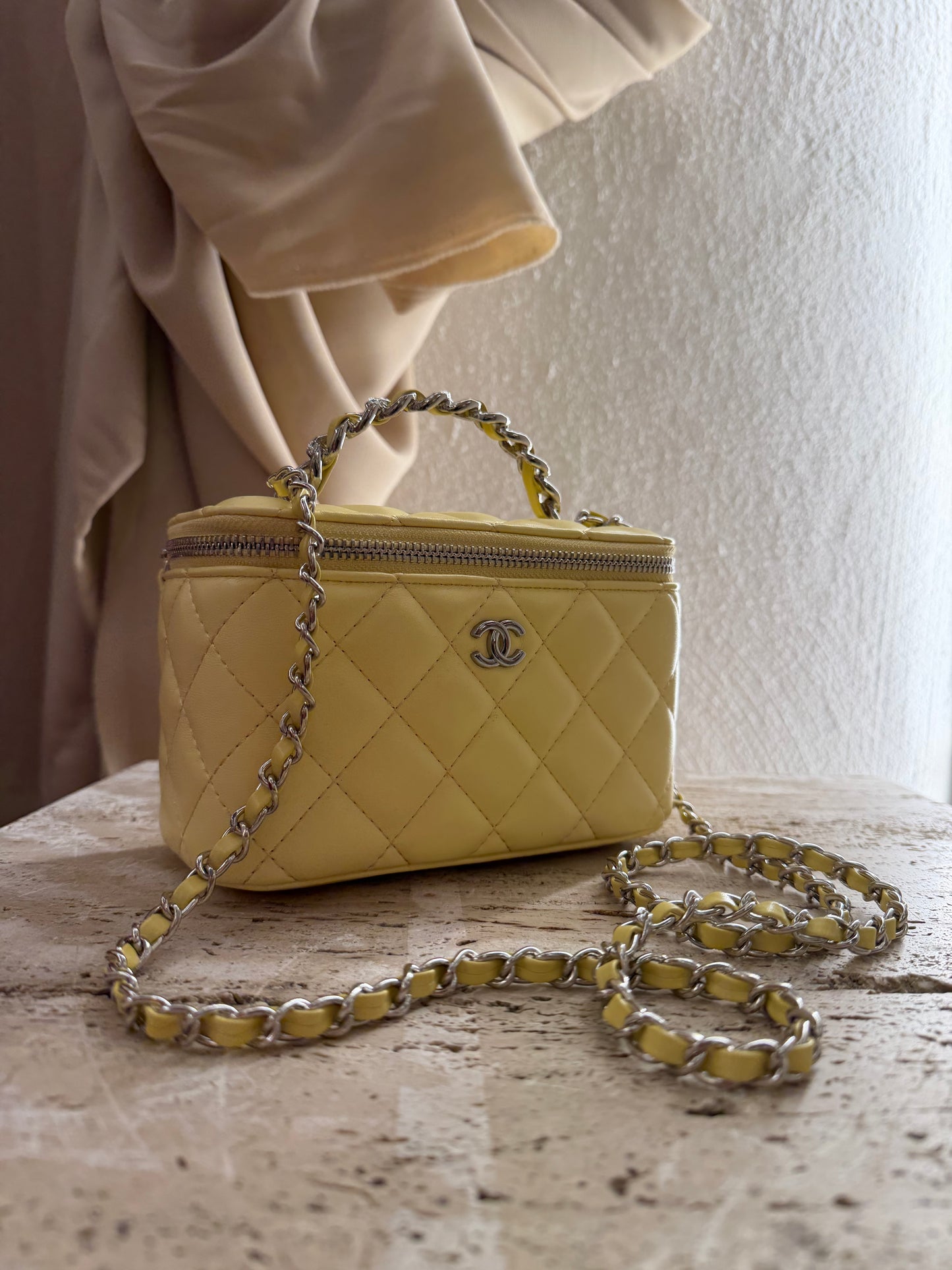 Chanel  vanity box vip gift second hand