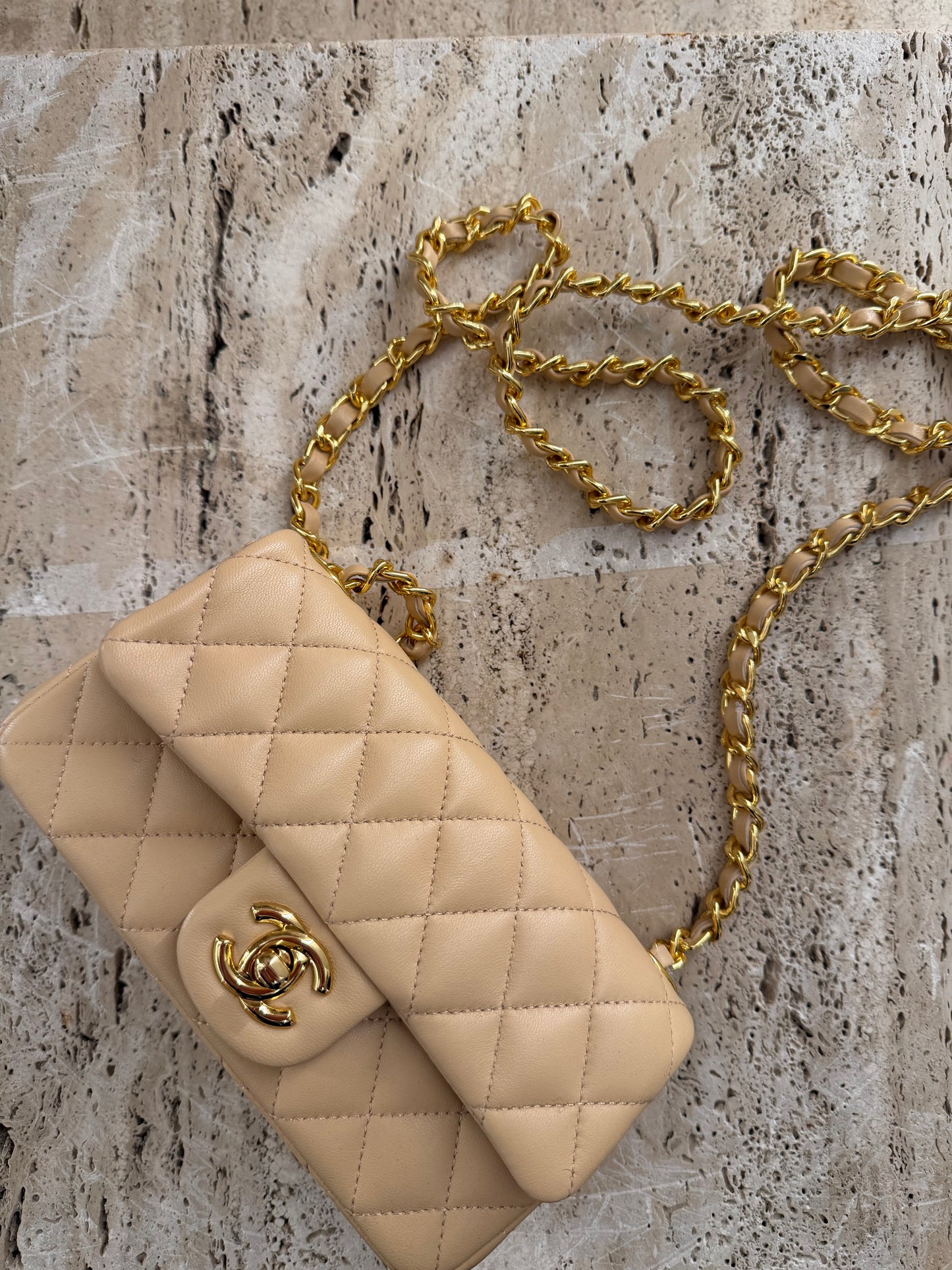 Chanel vip gift make up second hand