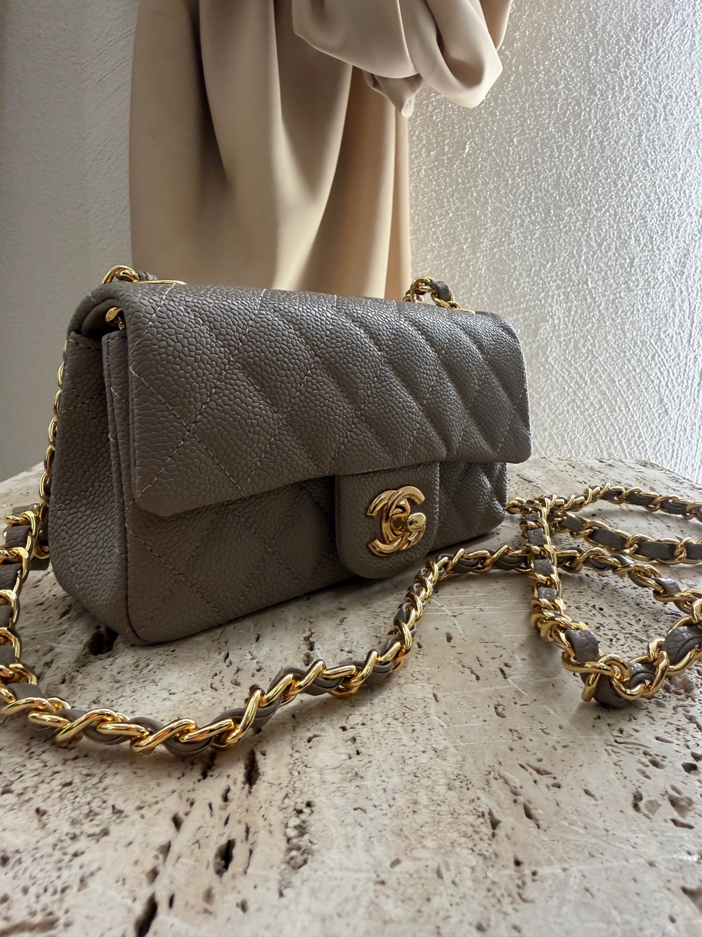 Chanel vip gift make up second hand