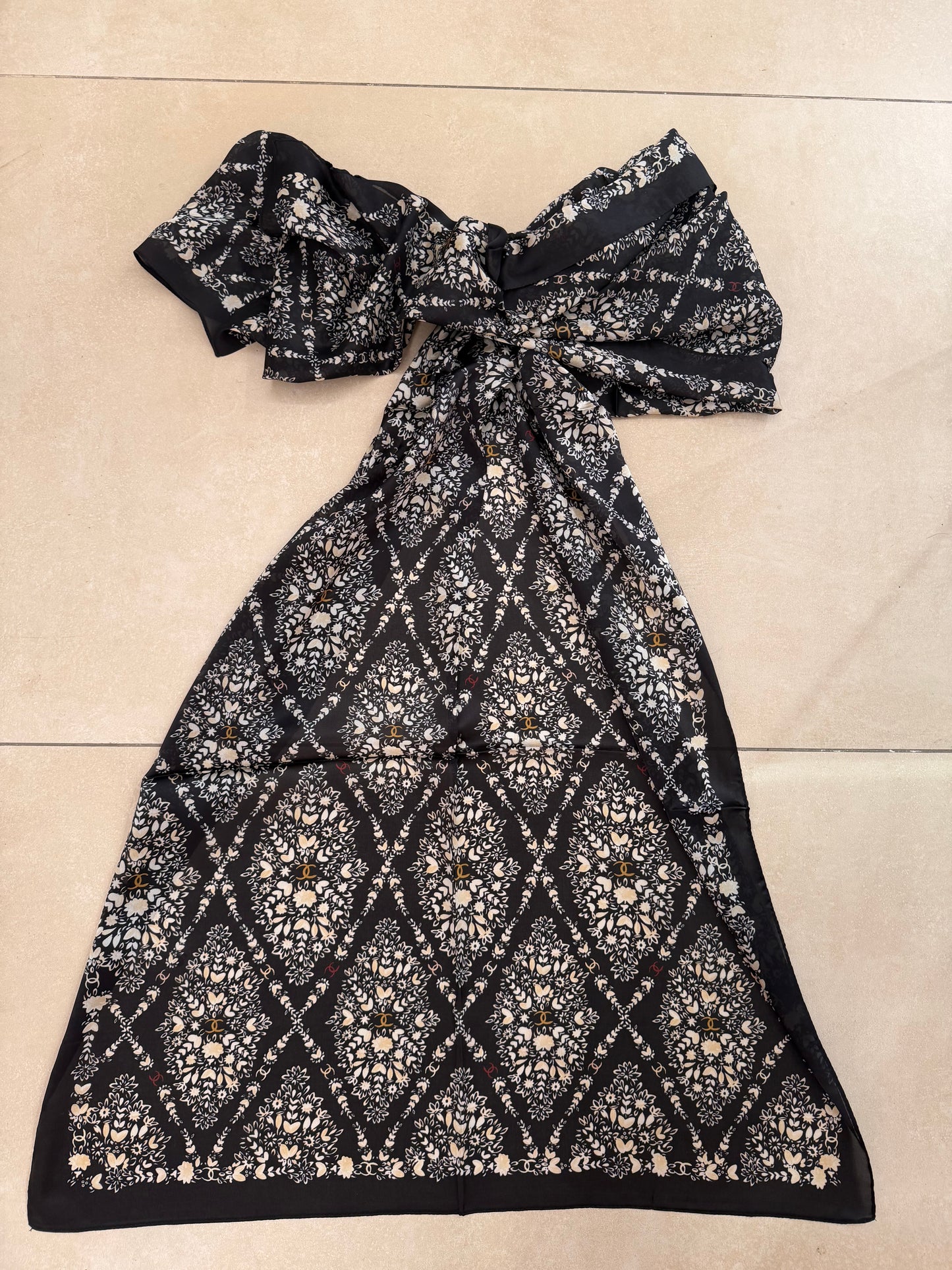 Foulard chanel parfum gift second hand