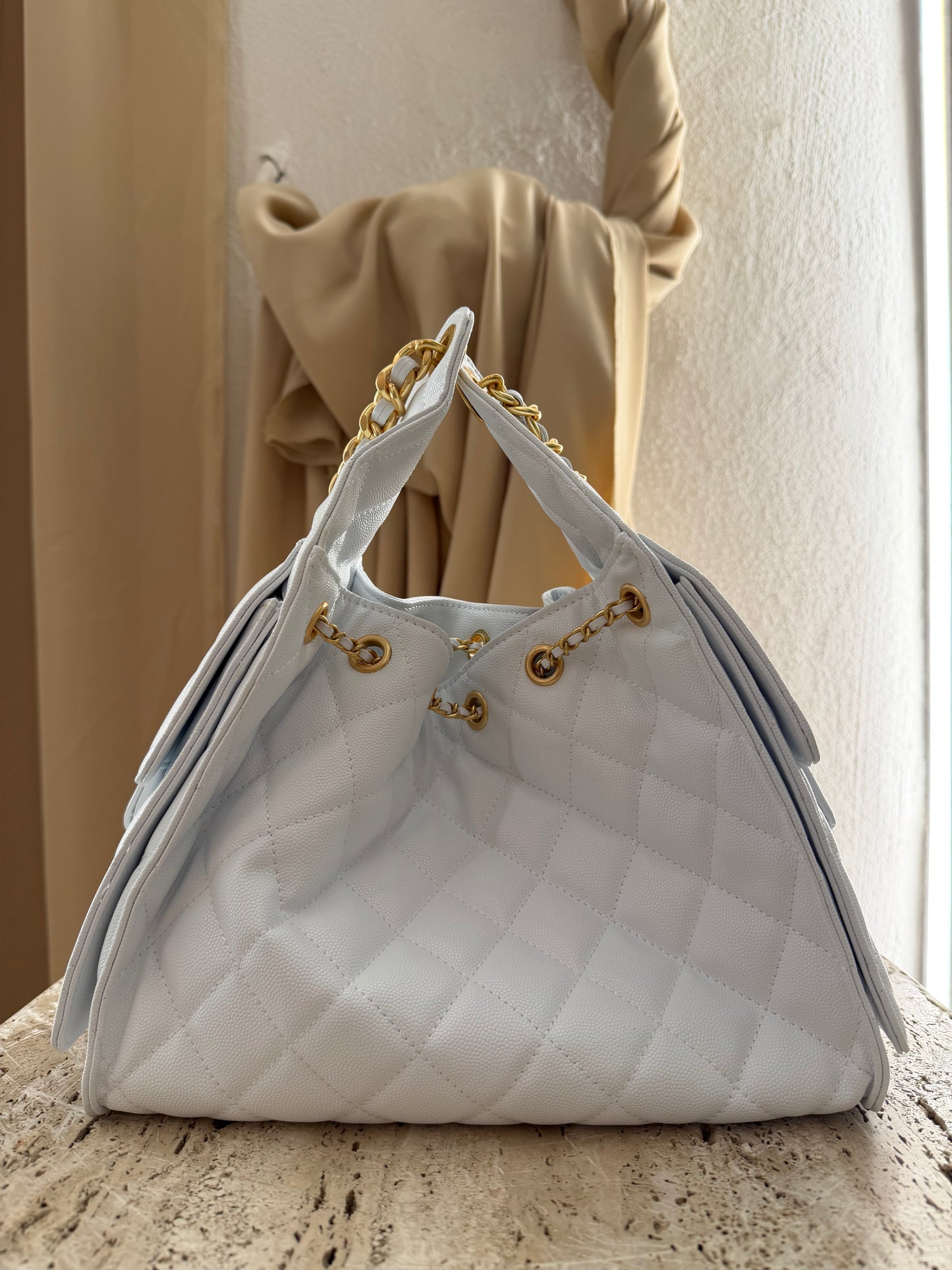 Chanel 25 make up vip gift second hand