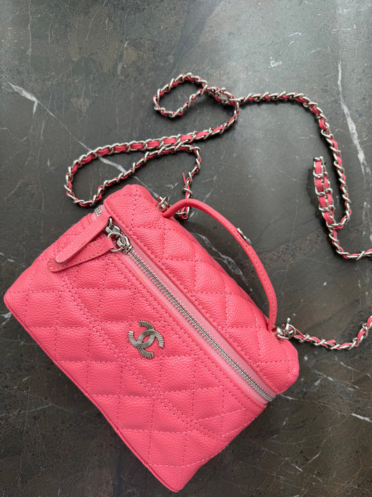 Chanel  vip limited gift make up second hand