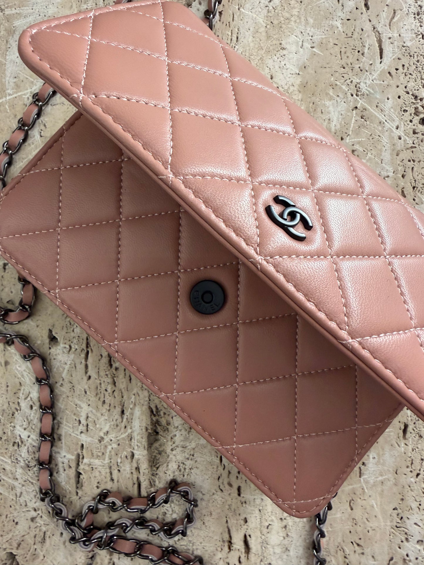 Chanel woc vip gift make-up second hand