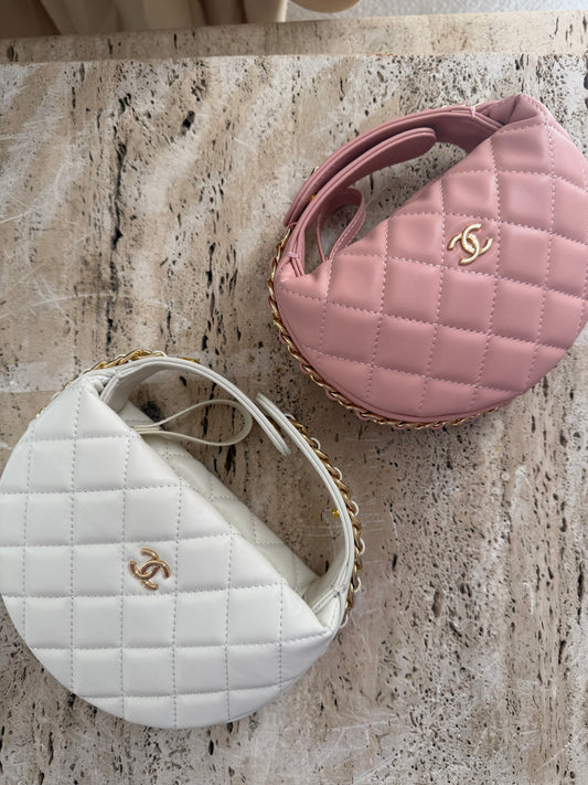 Chanel hobo miny vip gift make up second hand