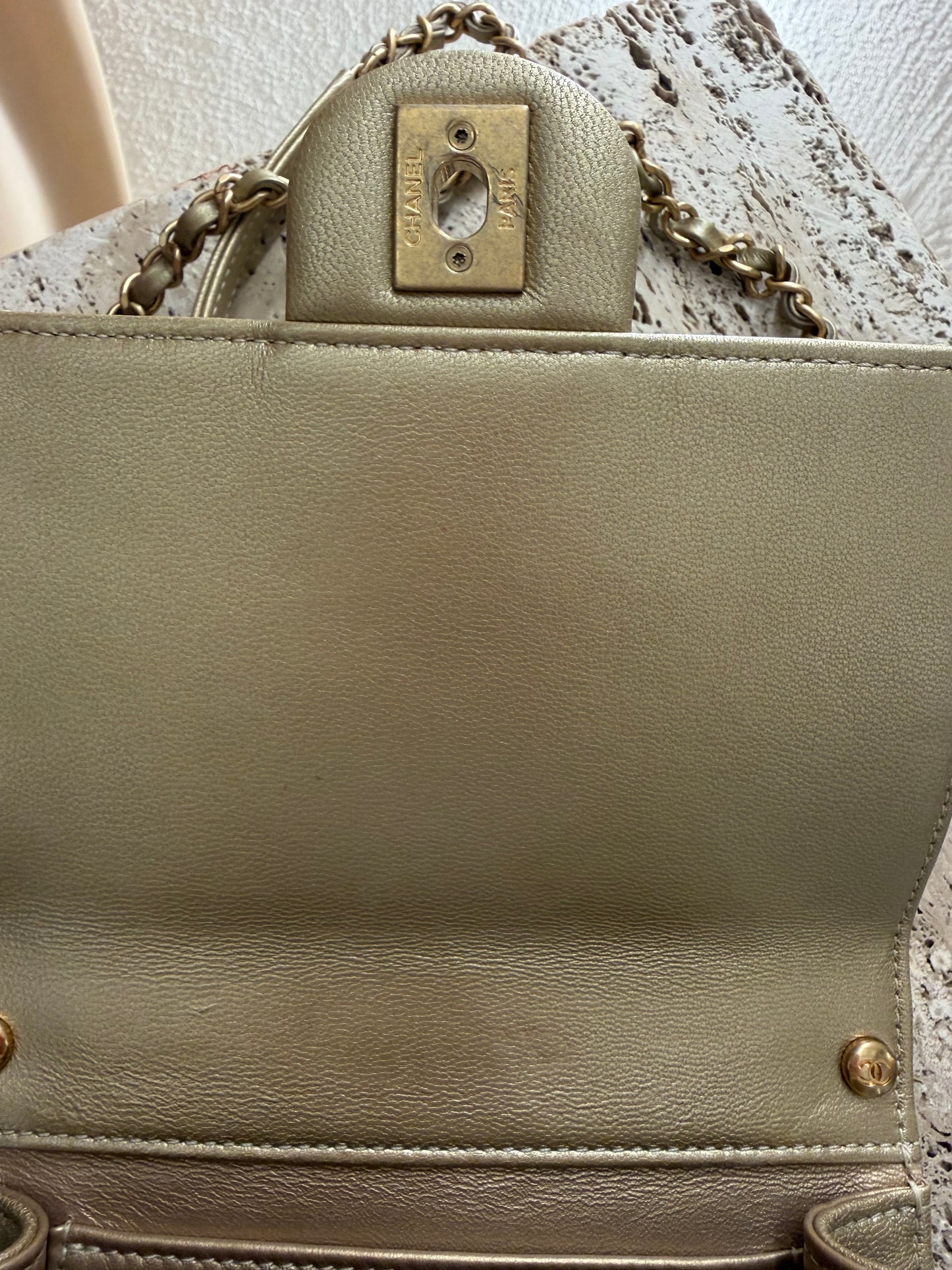 Chanel pochette second hand