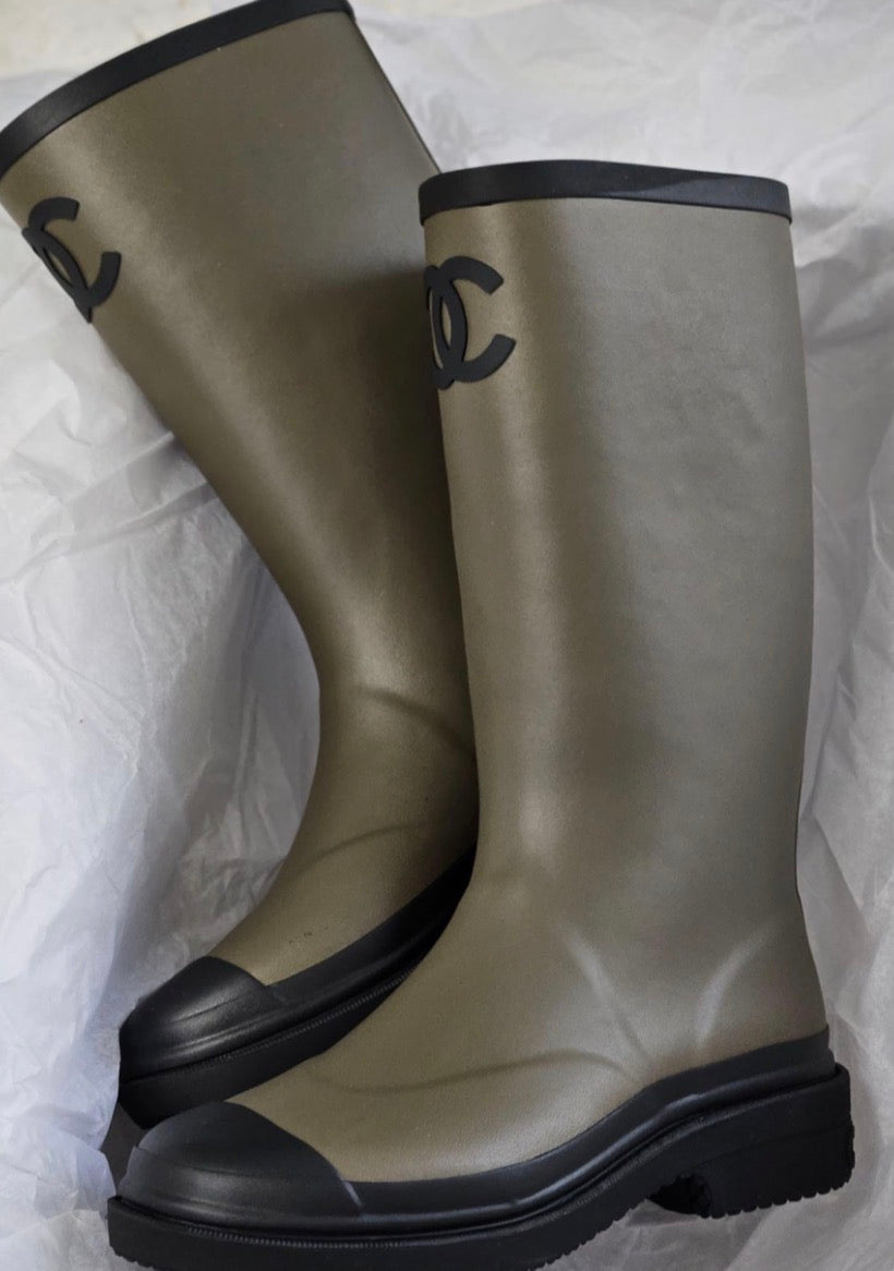 Chanel vip gift second hand staff
