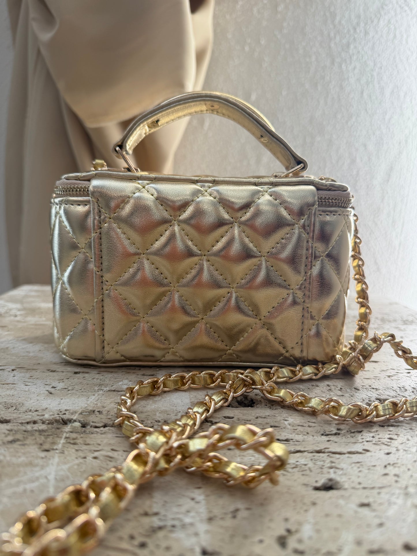 Chanel vanity vip Gift make up second hand