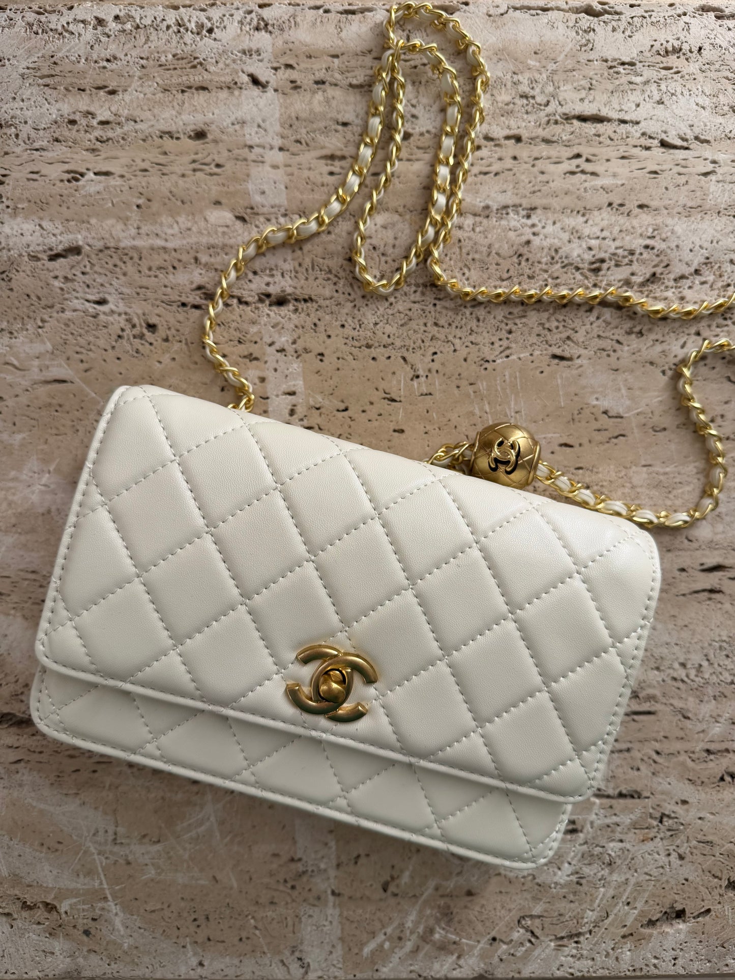 Chanel woc gift vip make up second hand