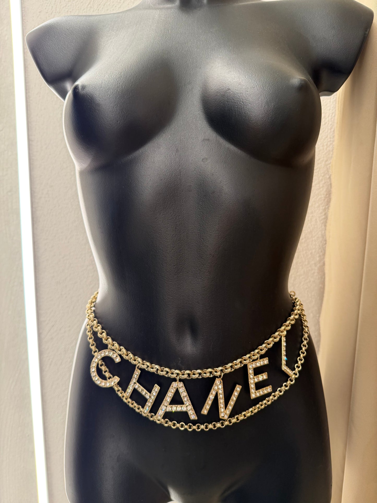 chanel vip gift make up second hand