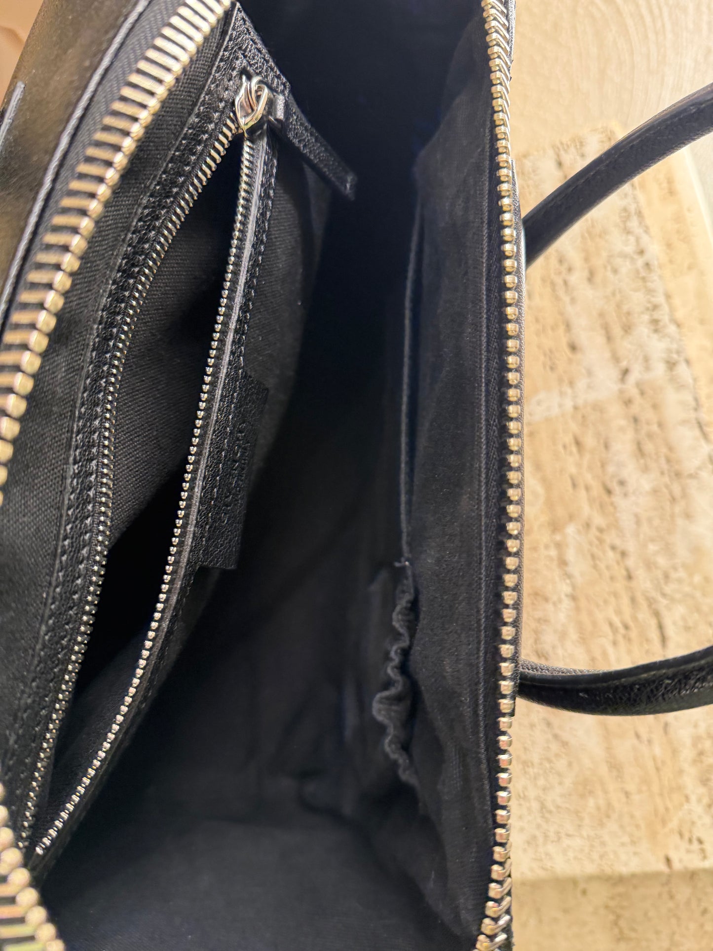 Givenchy antogona second hand