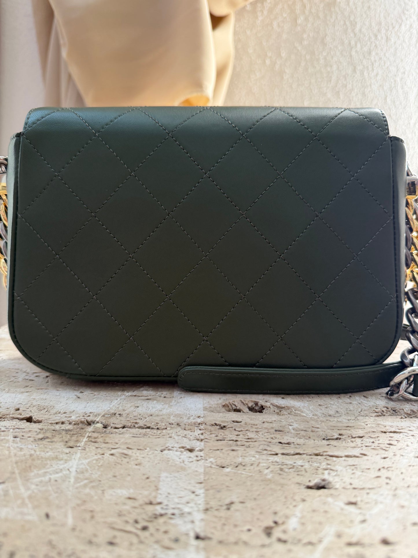 Chanel Vip gift make up second hand