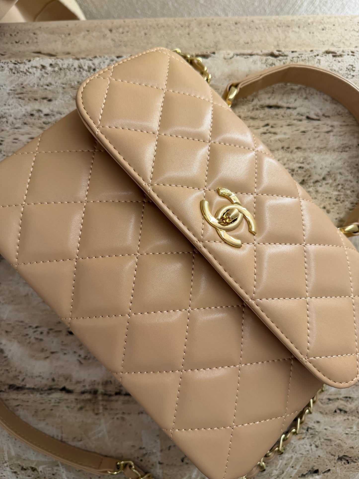 Chanel vip gift make-up second hand