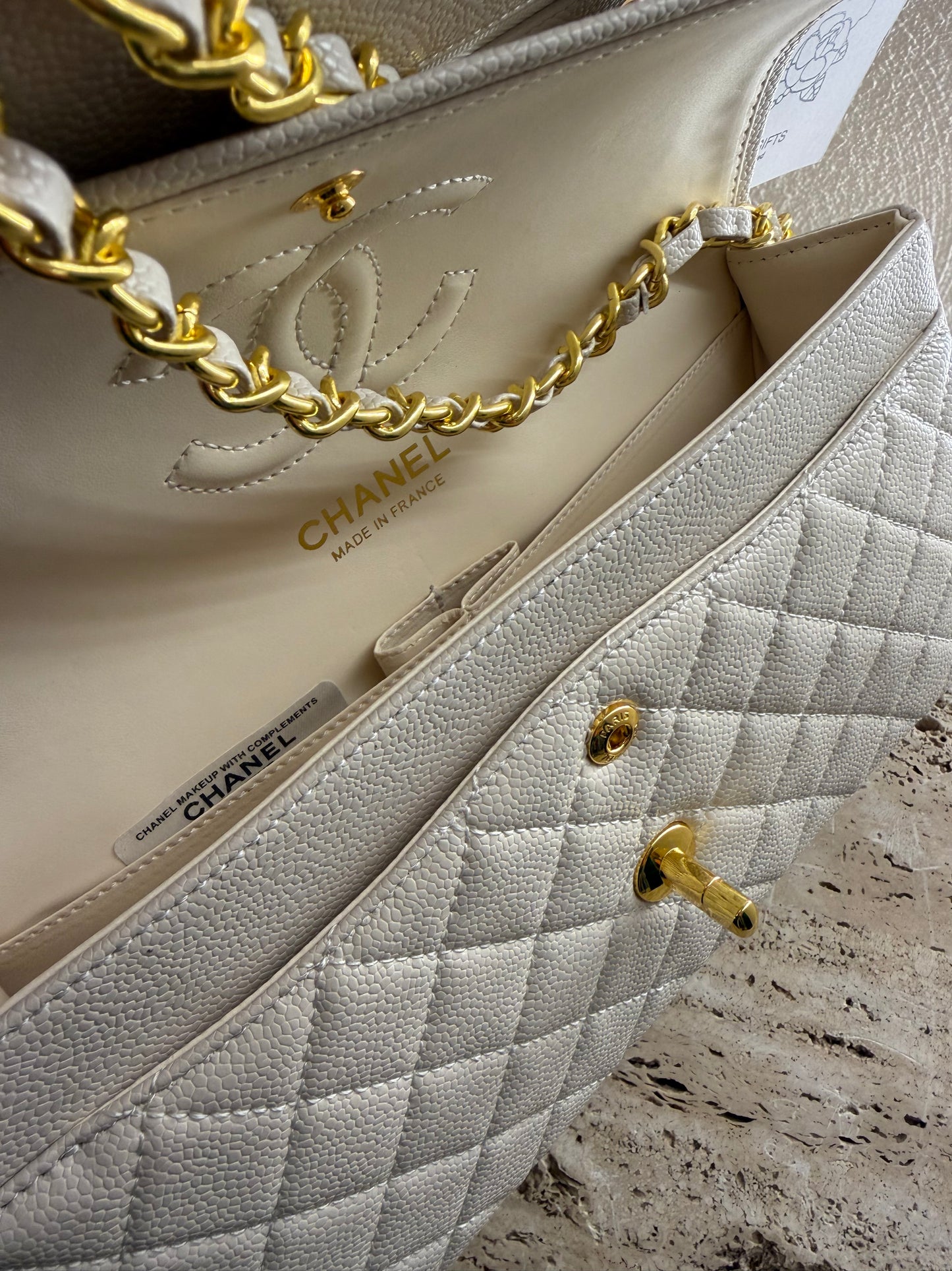 Chanel vip gift make up second han