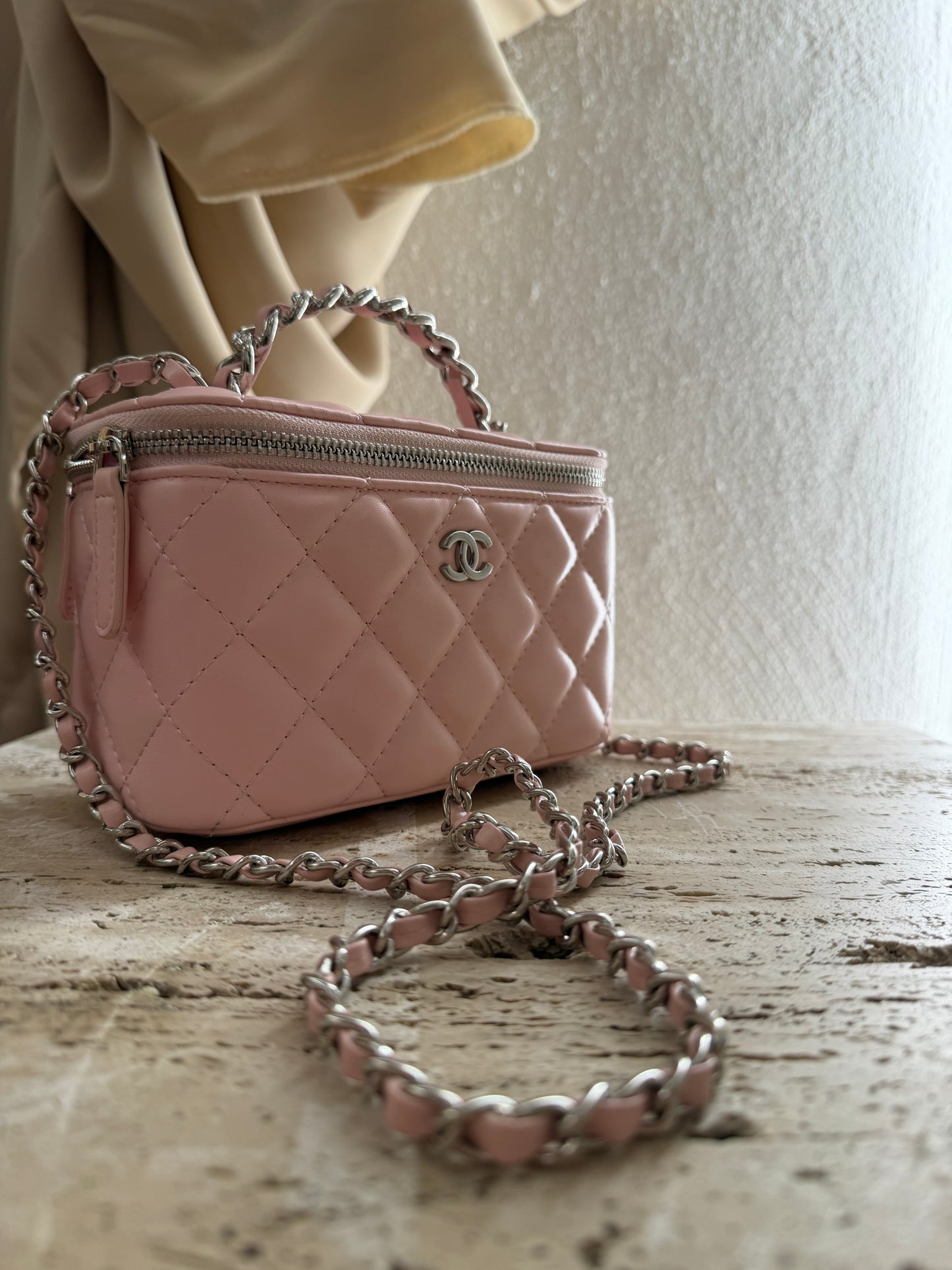 Chanel  vanity box vip gift second hand