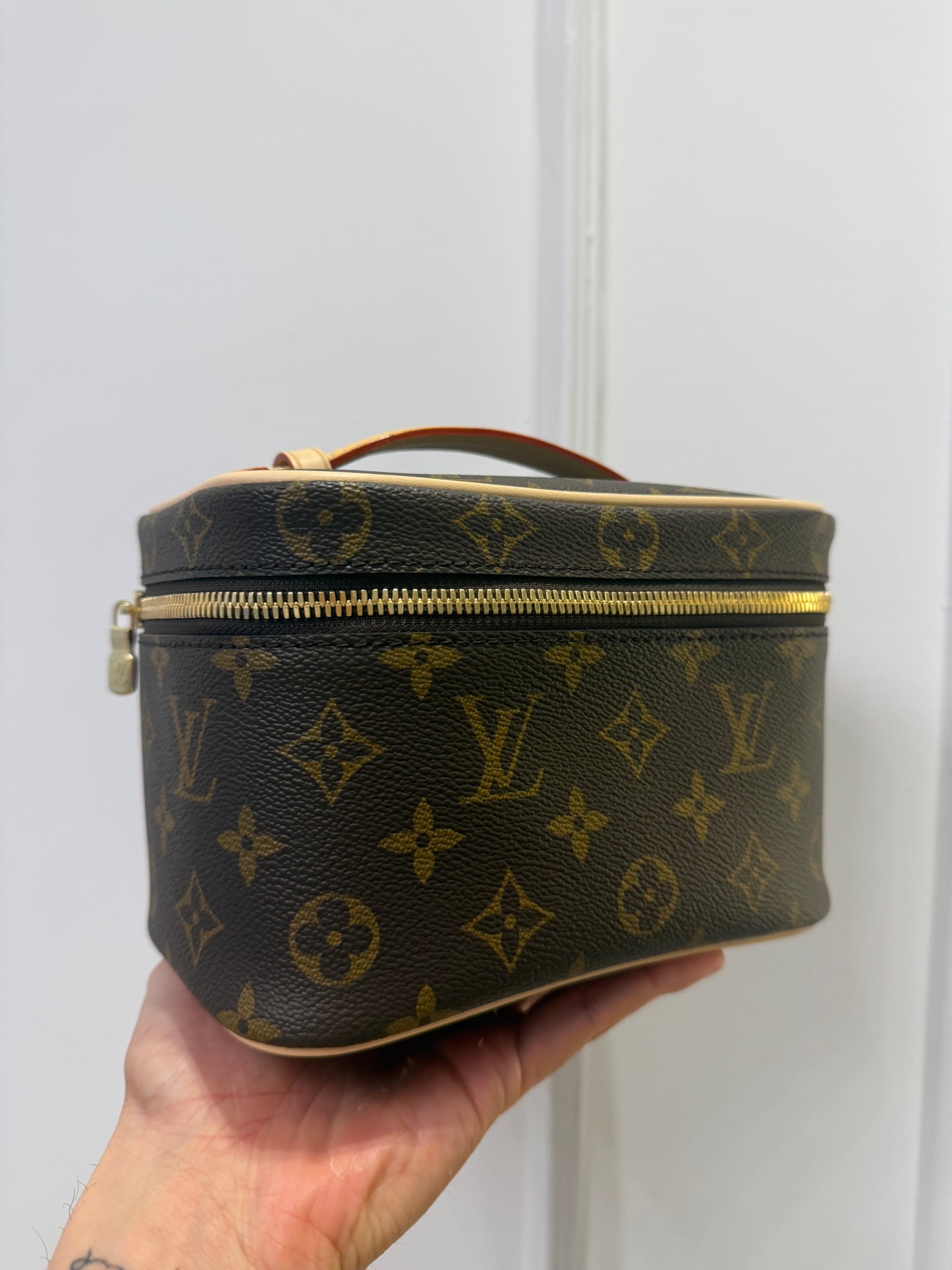 LOUIS VUITTON second hand