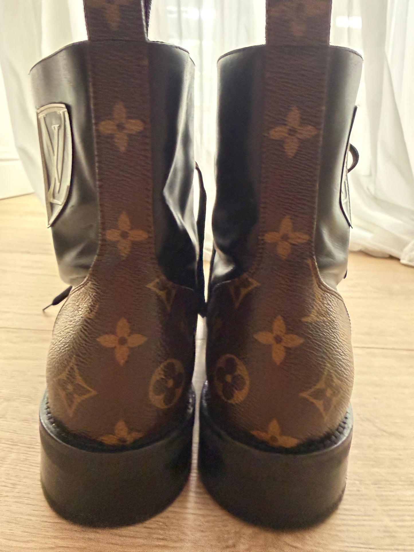 Stivaletto  lv second hand
