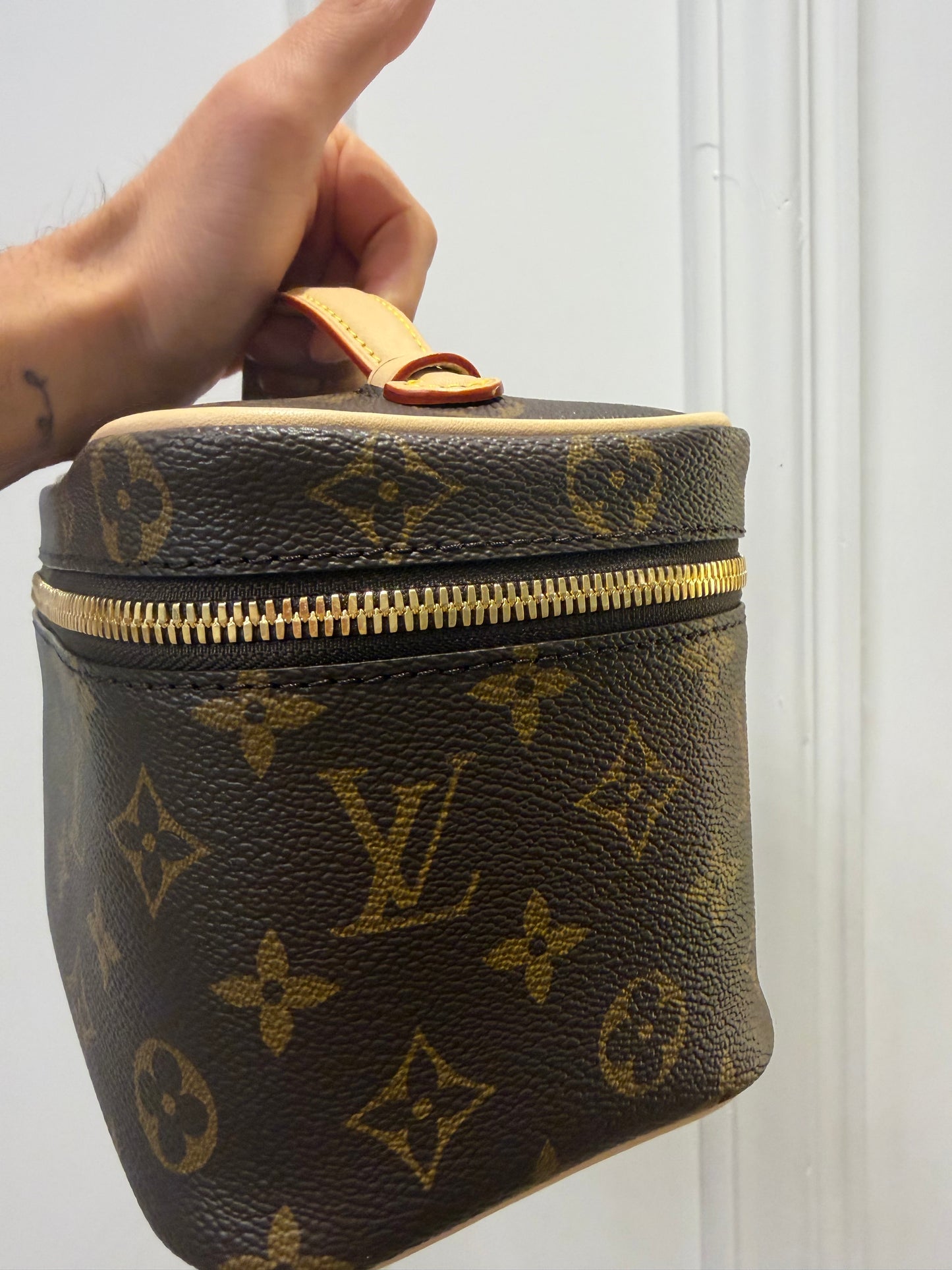 LOUIS VUITTON second hand