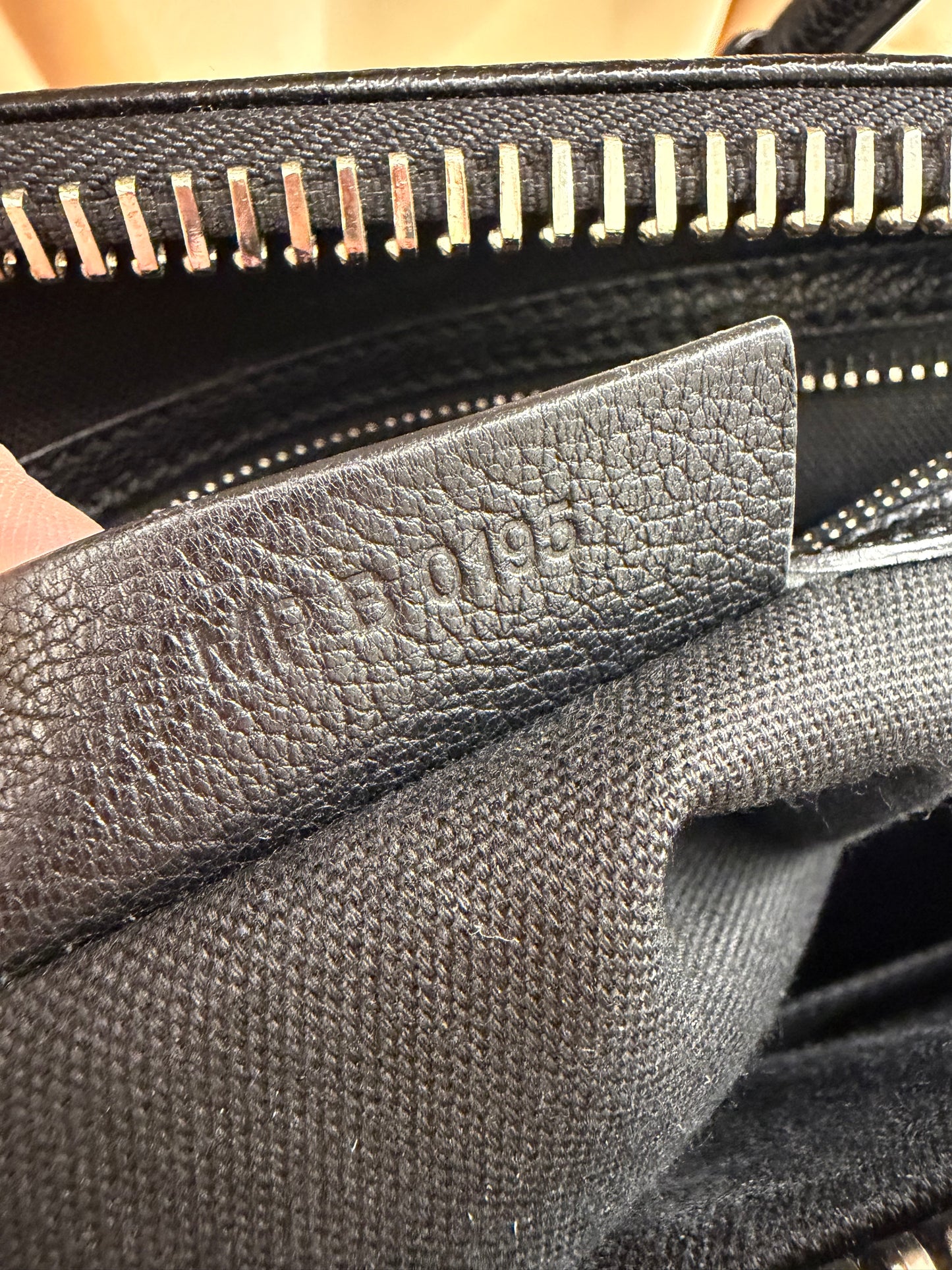 Givenchy antogona second hand