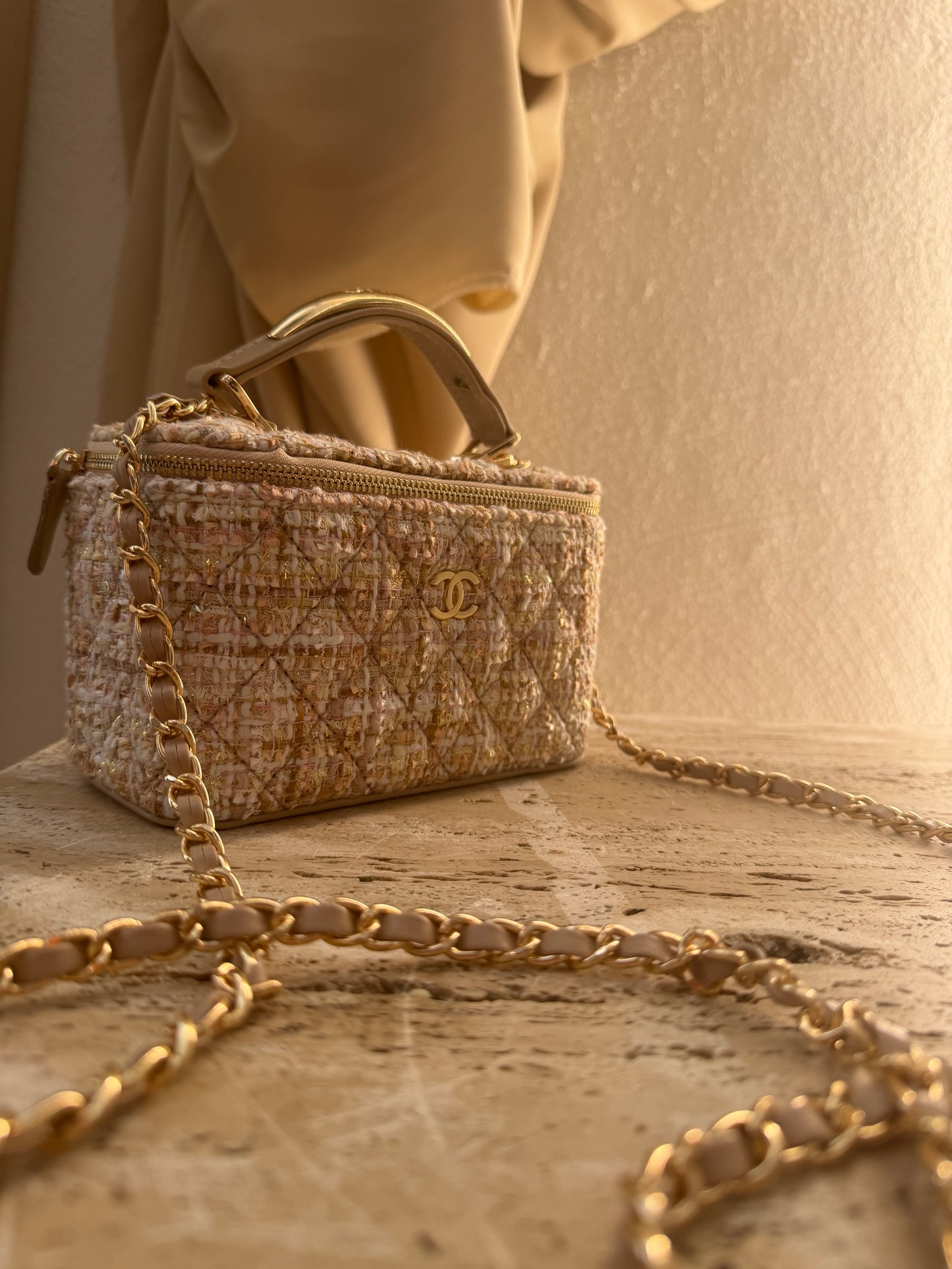 Chanel VANITY vip gift second hand