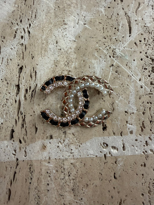 Spilla chanel vip gift Make-up second hand