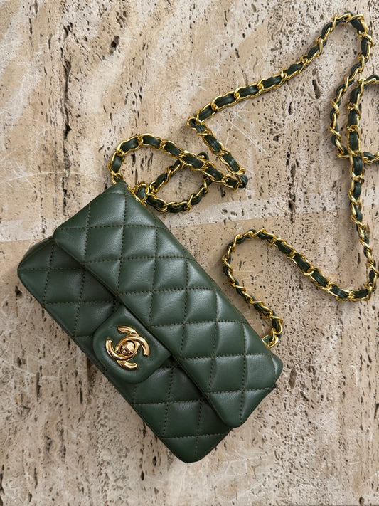 Chanel vip gift make up second hand