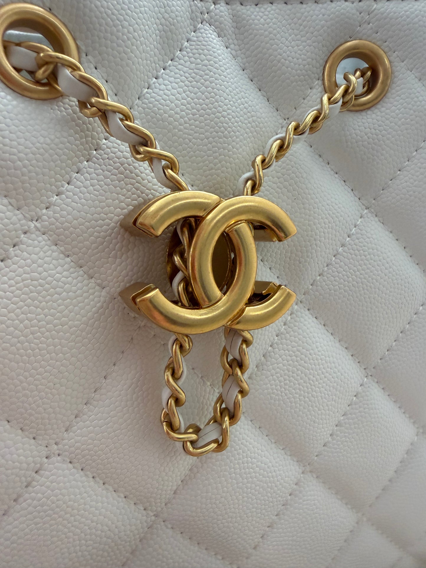 Chanel 25 make up vip gift second hand