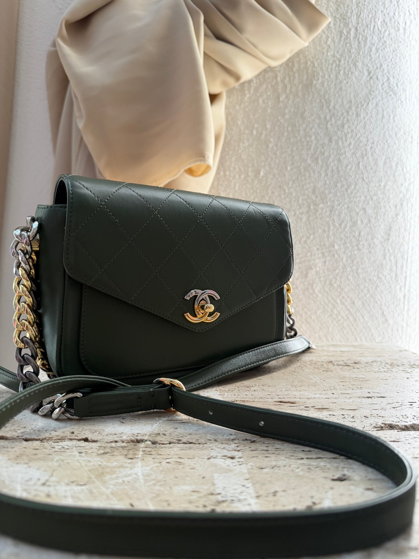 Chanel Vip gift make up second hand