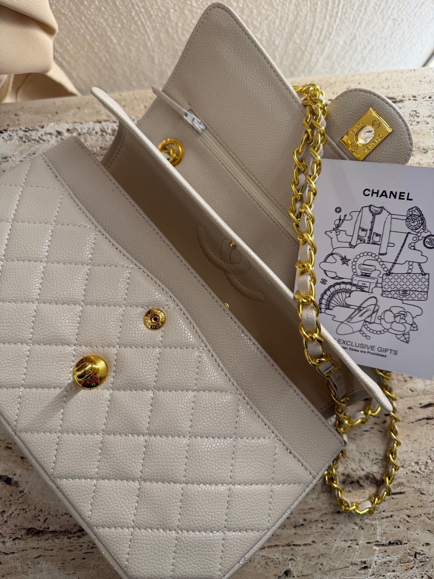 Chanel vip gift make up second han