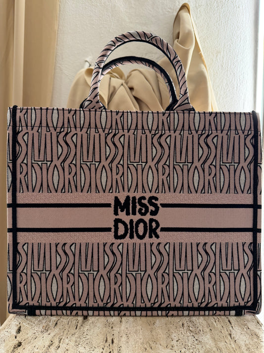 Shopping Dior tote beauty parfum second hand