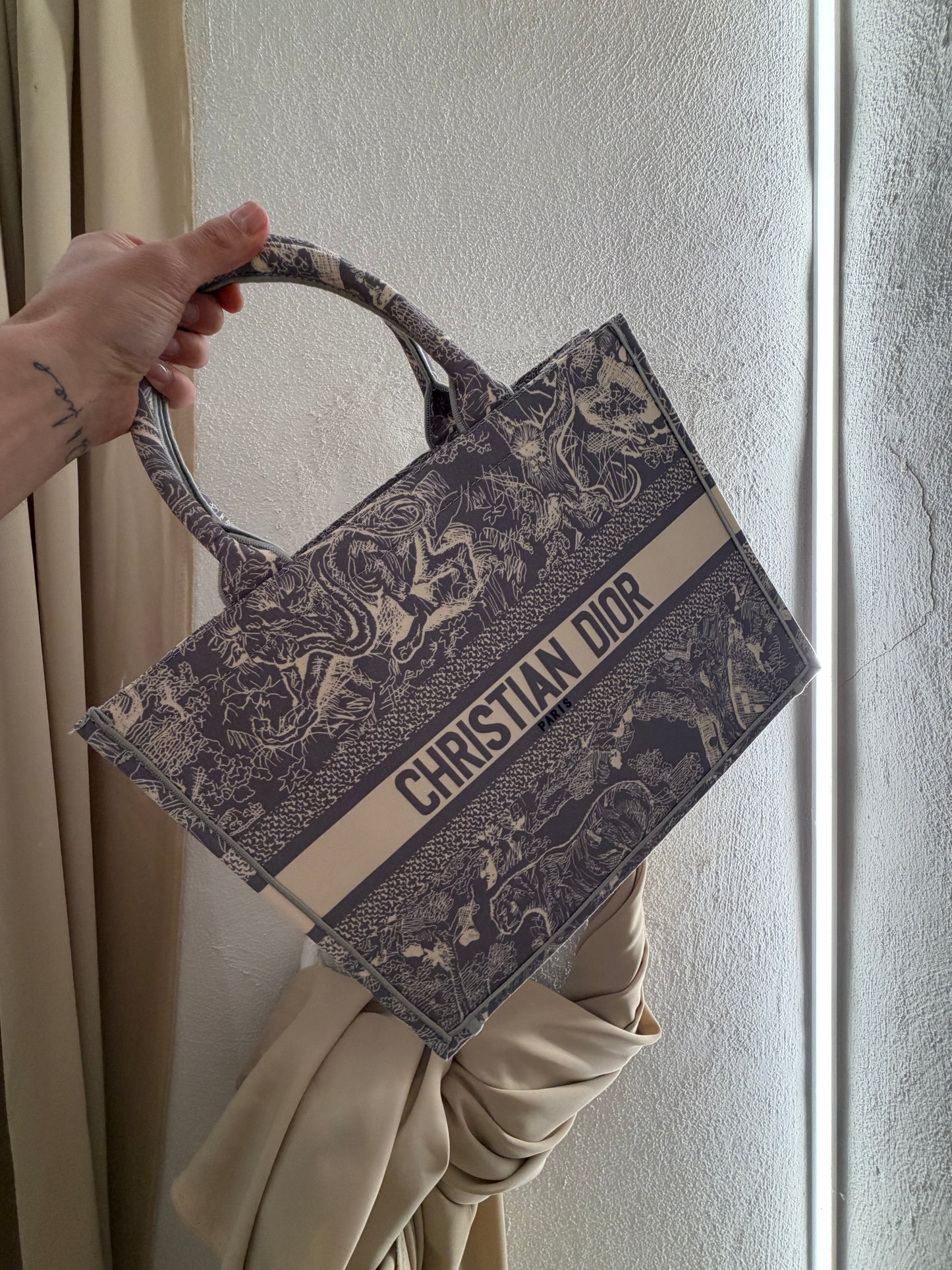 Shopping Dior tote beauty parfum second hand
