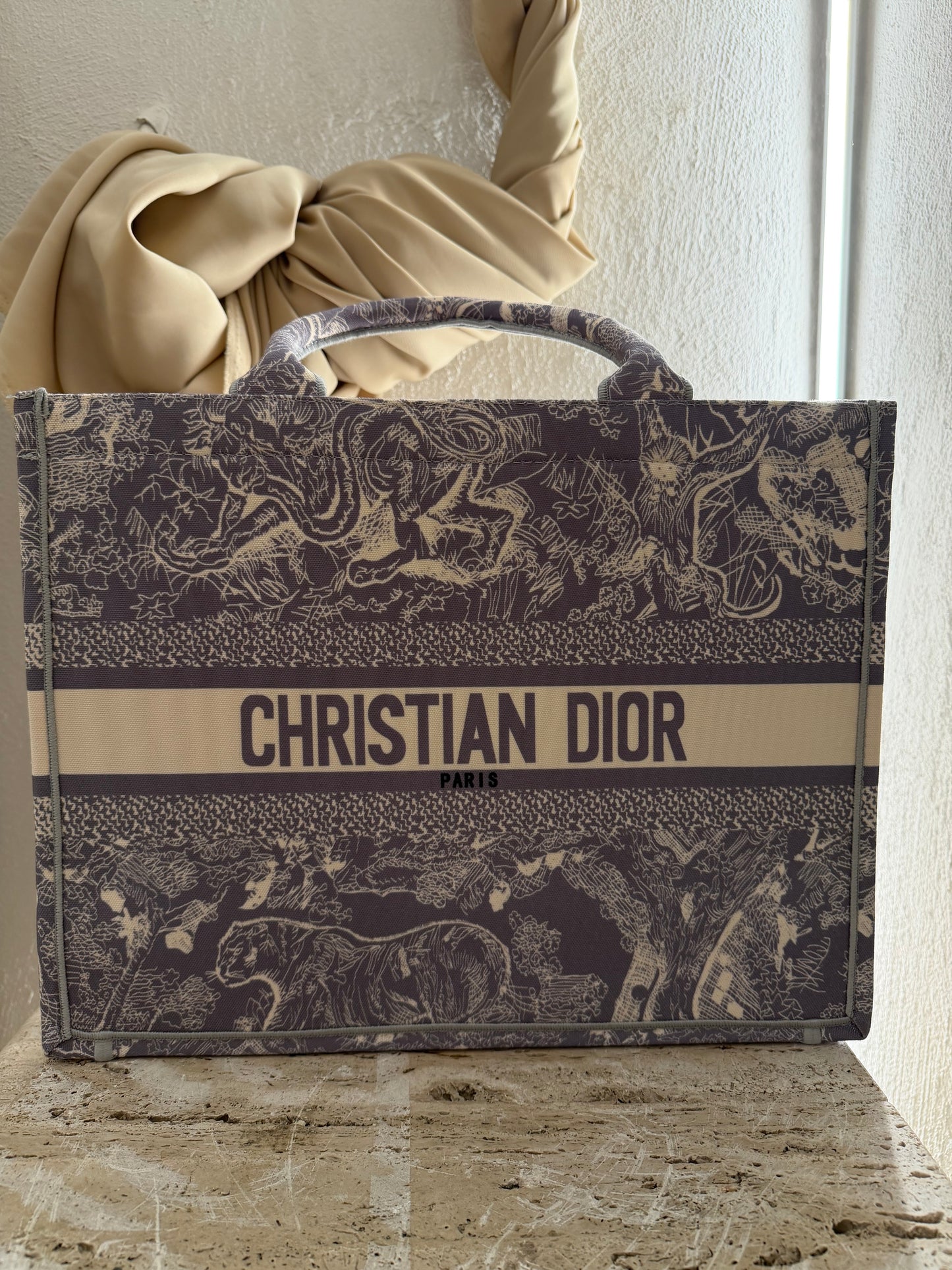Shopping Dior tote beauty parfum second hand