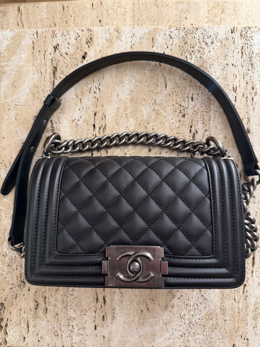 Chanel boy second hand