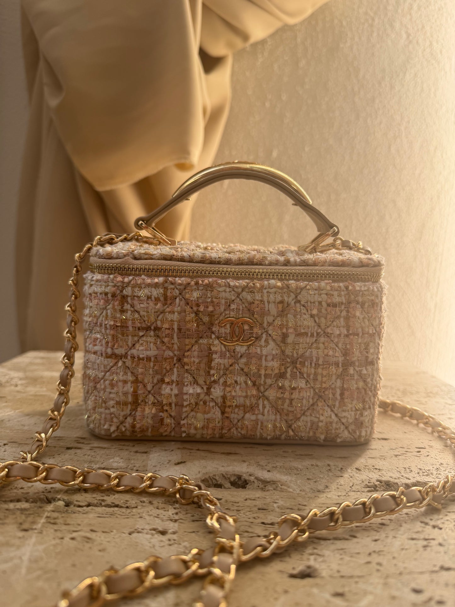 Chanel VANITY vip gift second hand