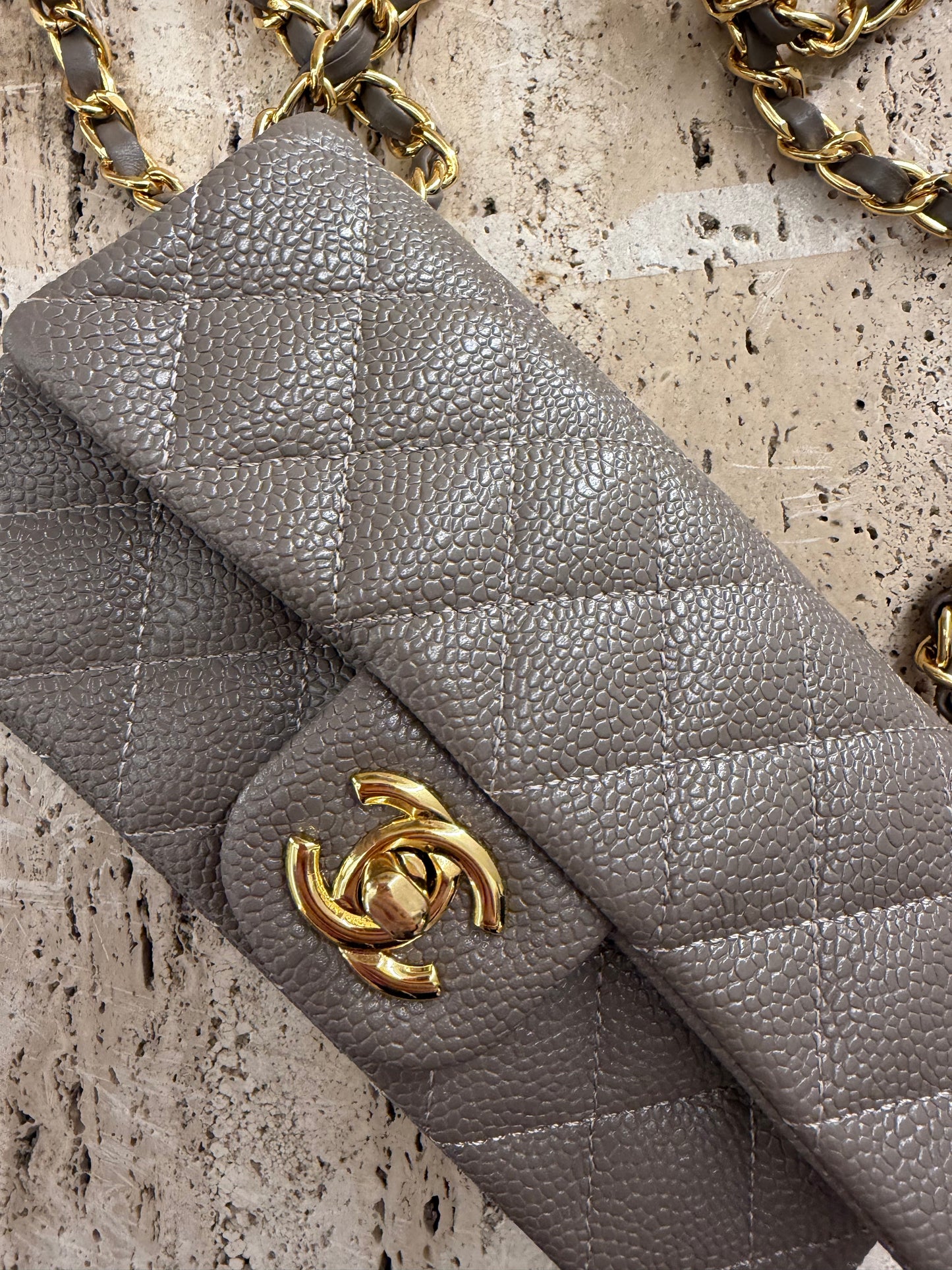 Chanel vip gift make up second hand