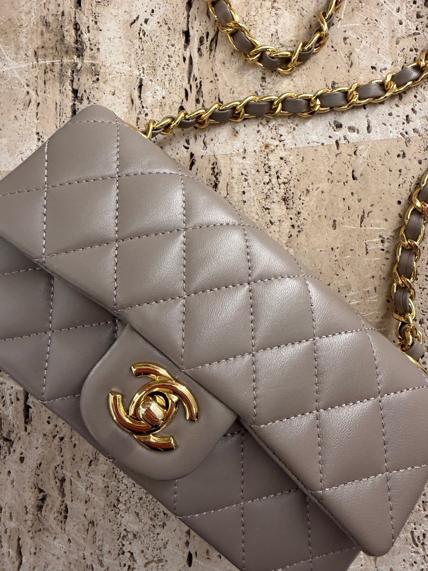 Chanel vip gift make up second hand