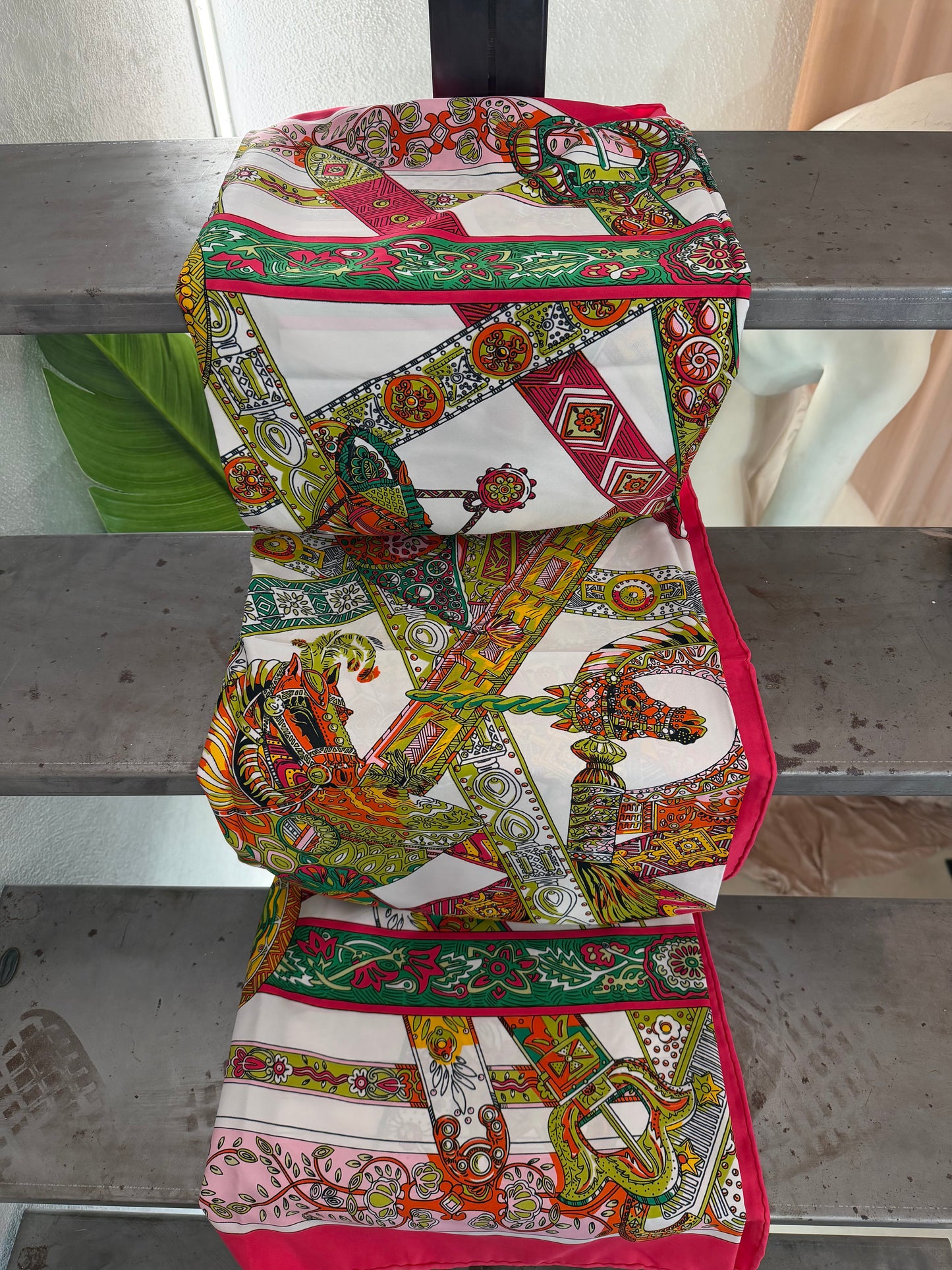 Maxy foulard Hermès vintage